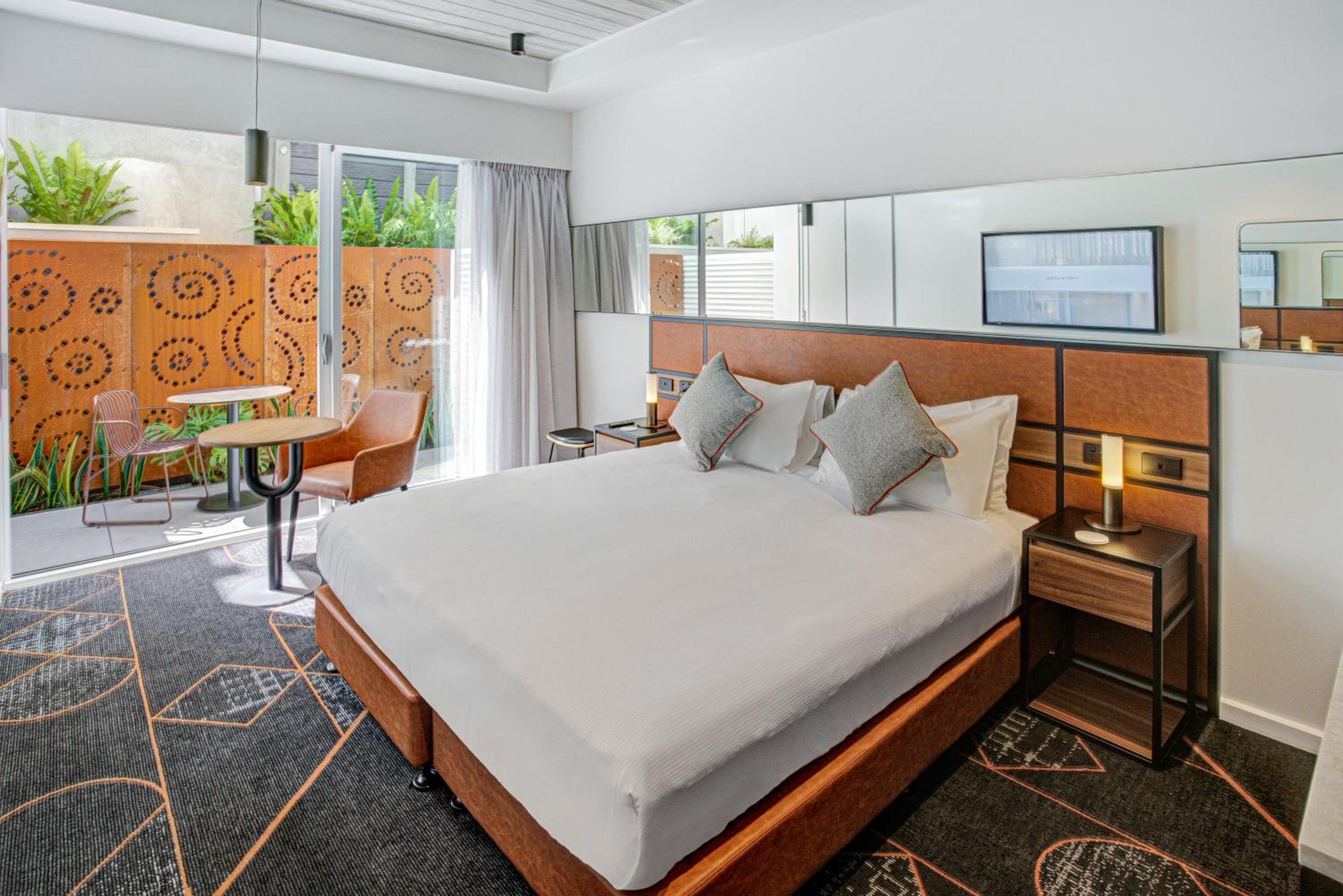 King Room with Courtyard