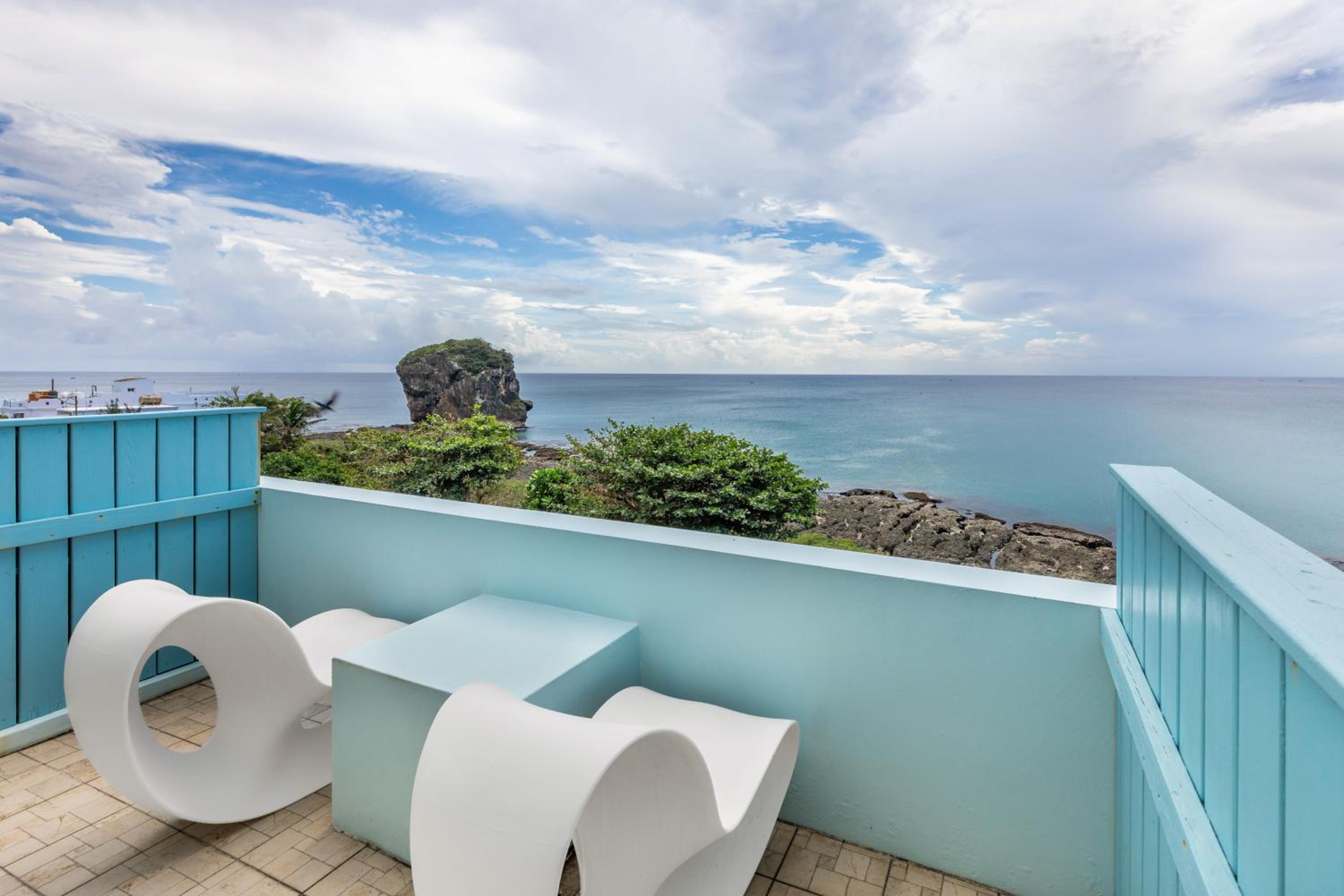Deluxe Double Room with Sea View - Photo 31