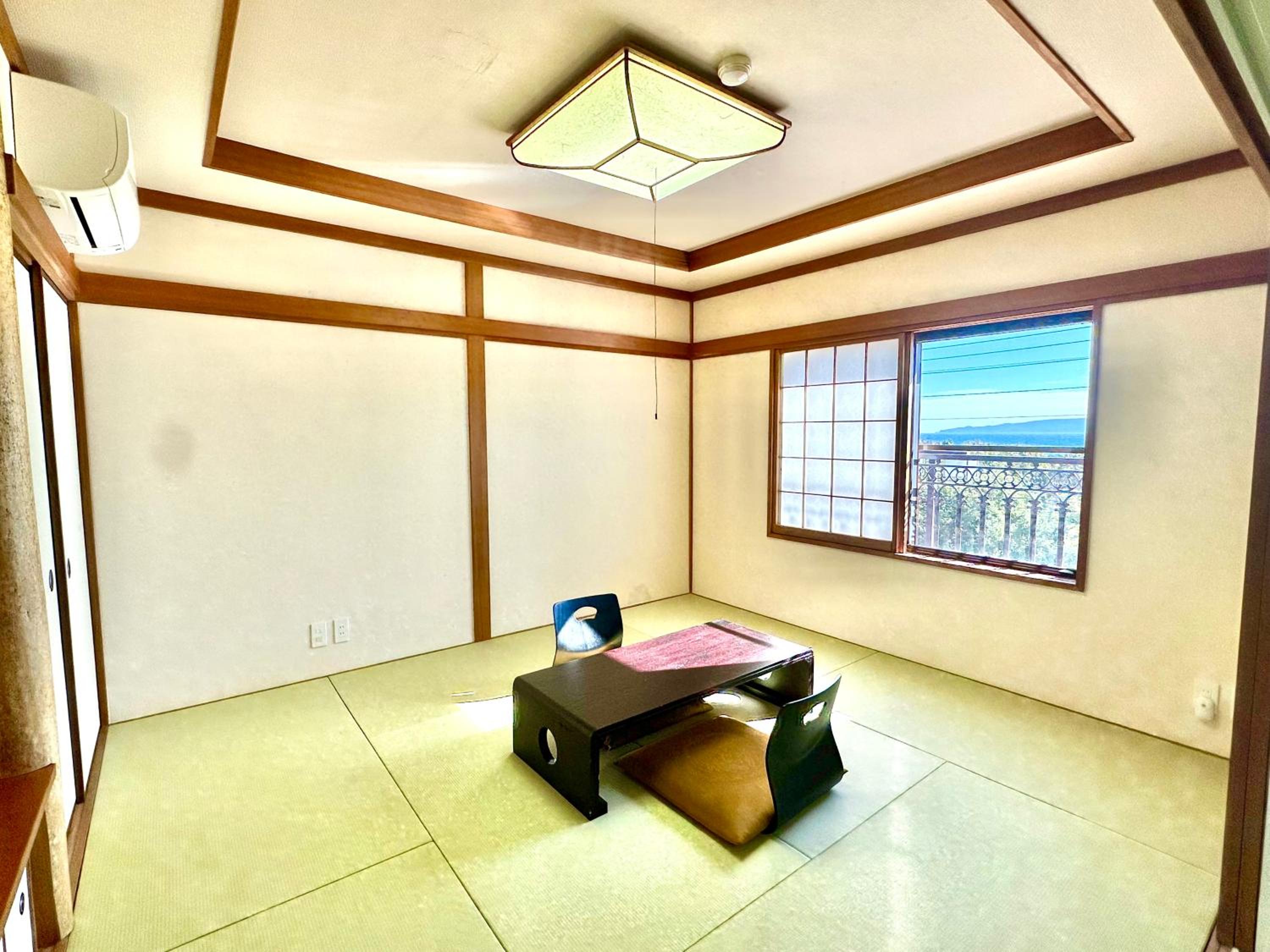 Room with Tatami Area and Ocean View photo 3