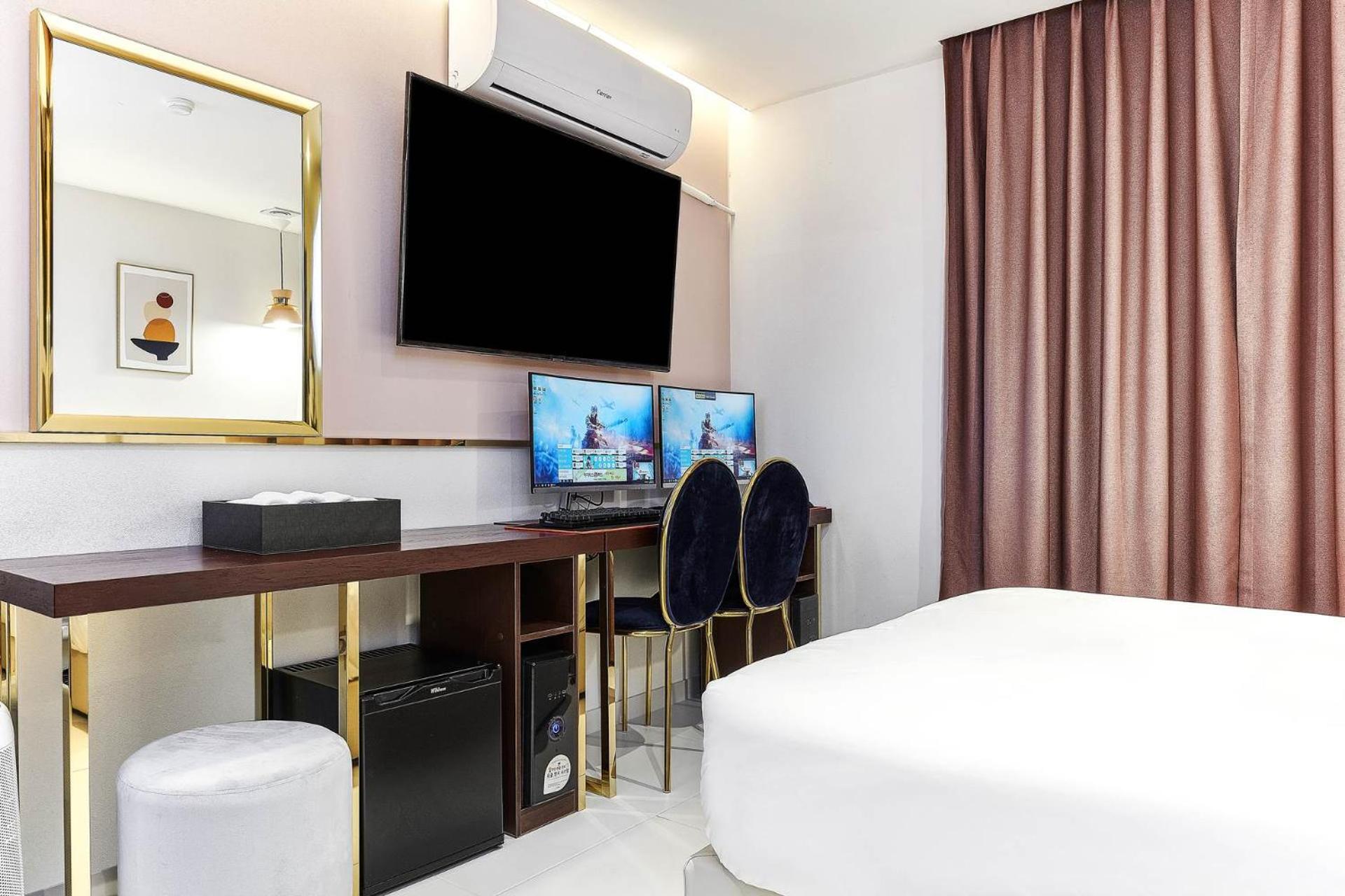Deluxe Room - Photo 4