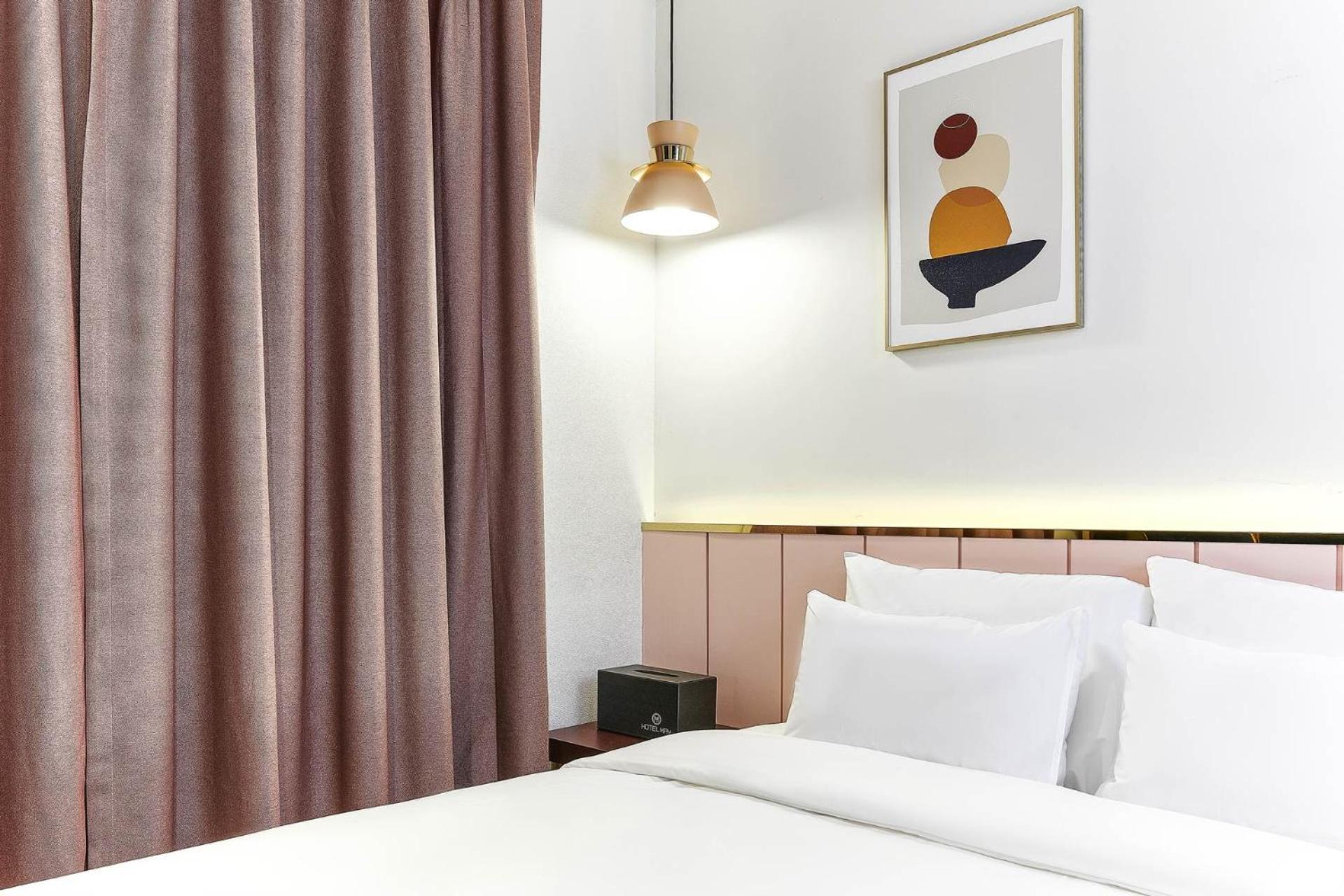 Deluxe Room - Photo 2