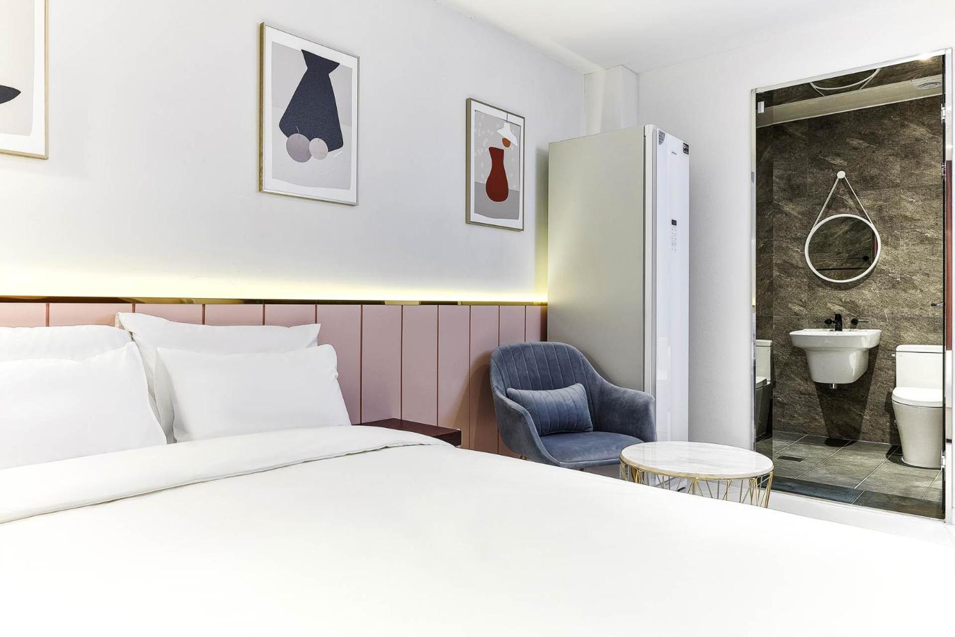 Deluxe Room - Photo 3