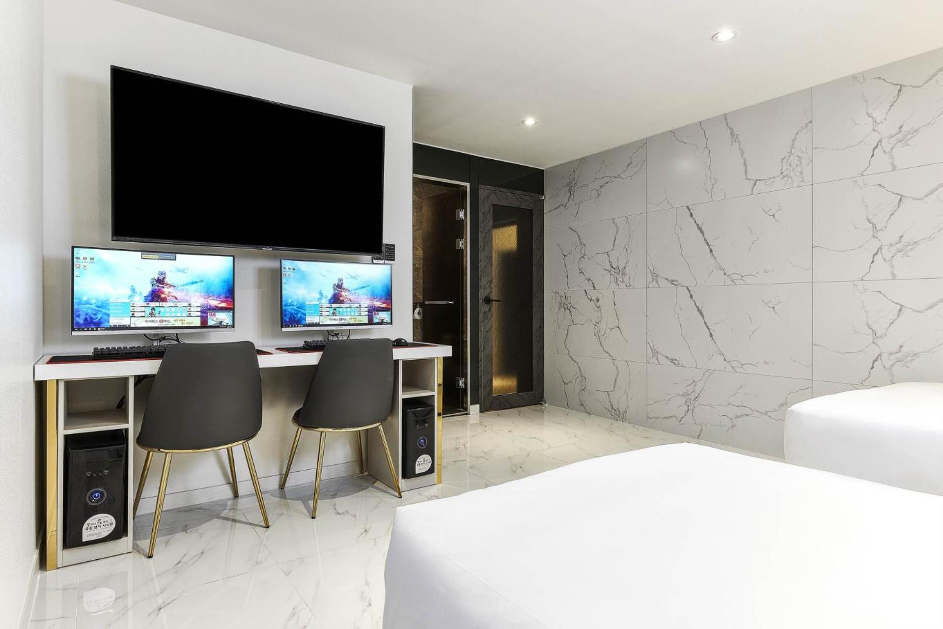 Twin Room - Photo 4