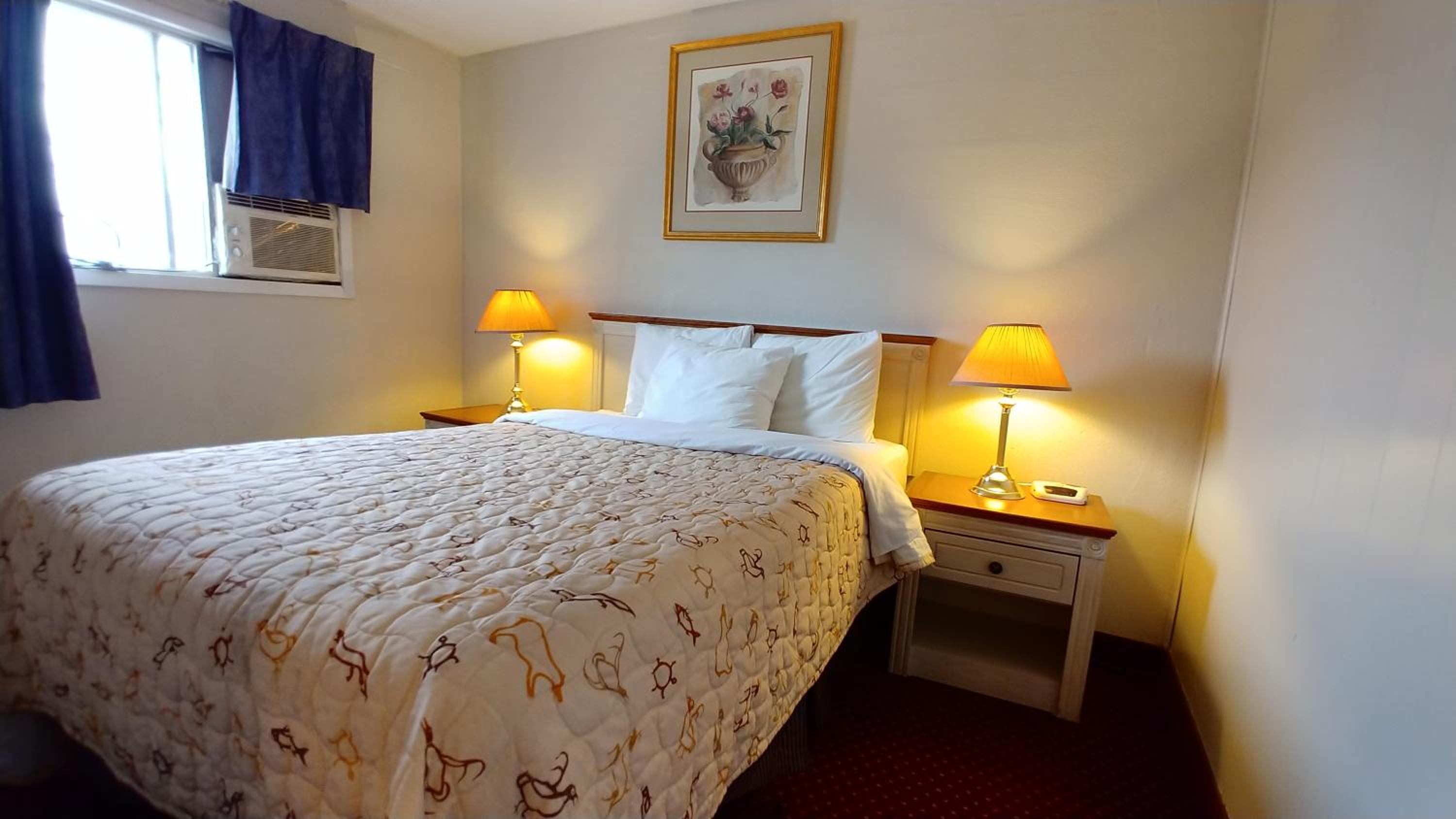 One-Bedroom Apartment with Balcony photo 2