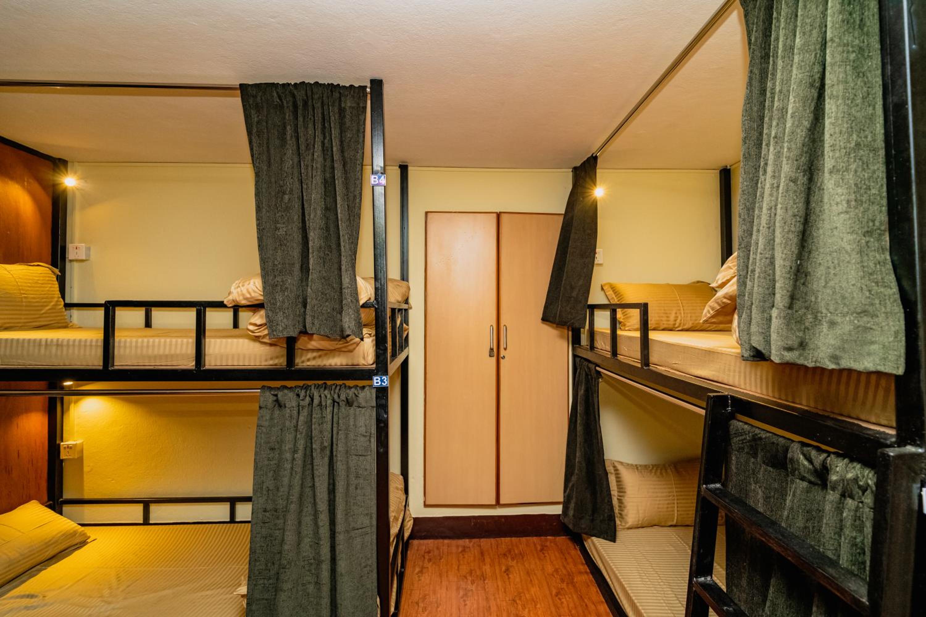Bed in 6-Bed Mixed Dormitory Room photo 1