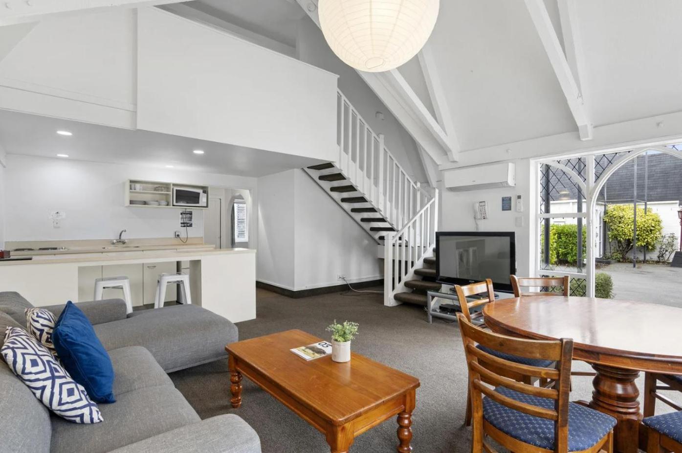 Two-Bedroom Apartment - Photo 1