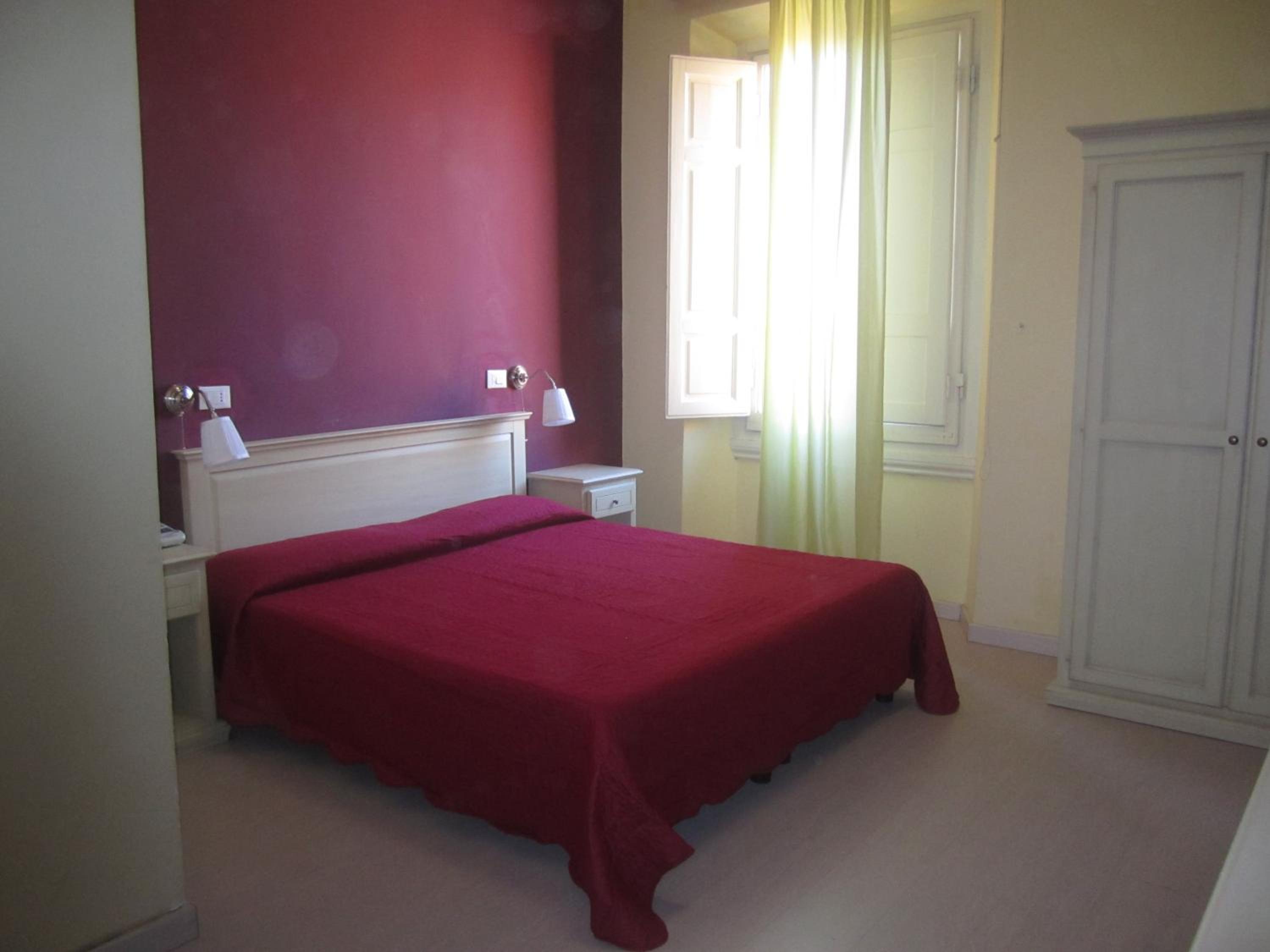 Standard Double or Twin Room with Private Bathroom photo 3