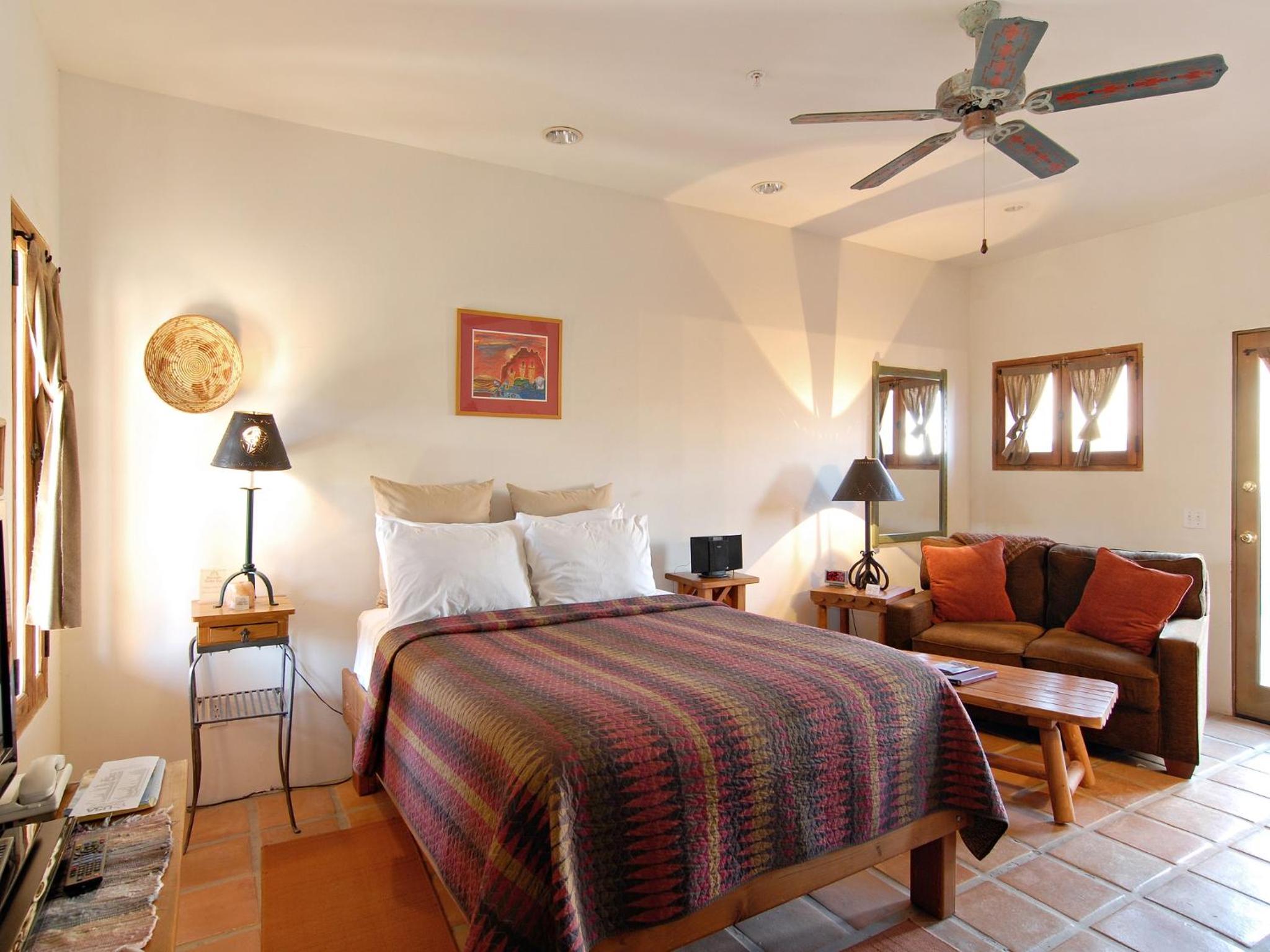 Deluxe Queen Room photo 2