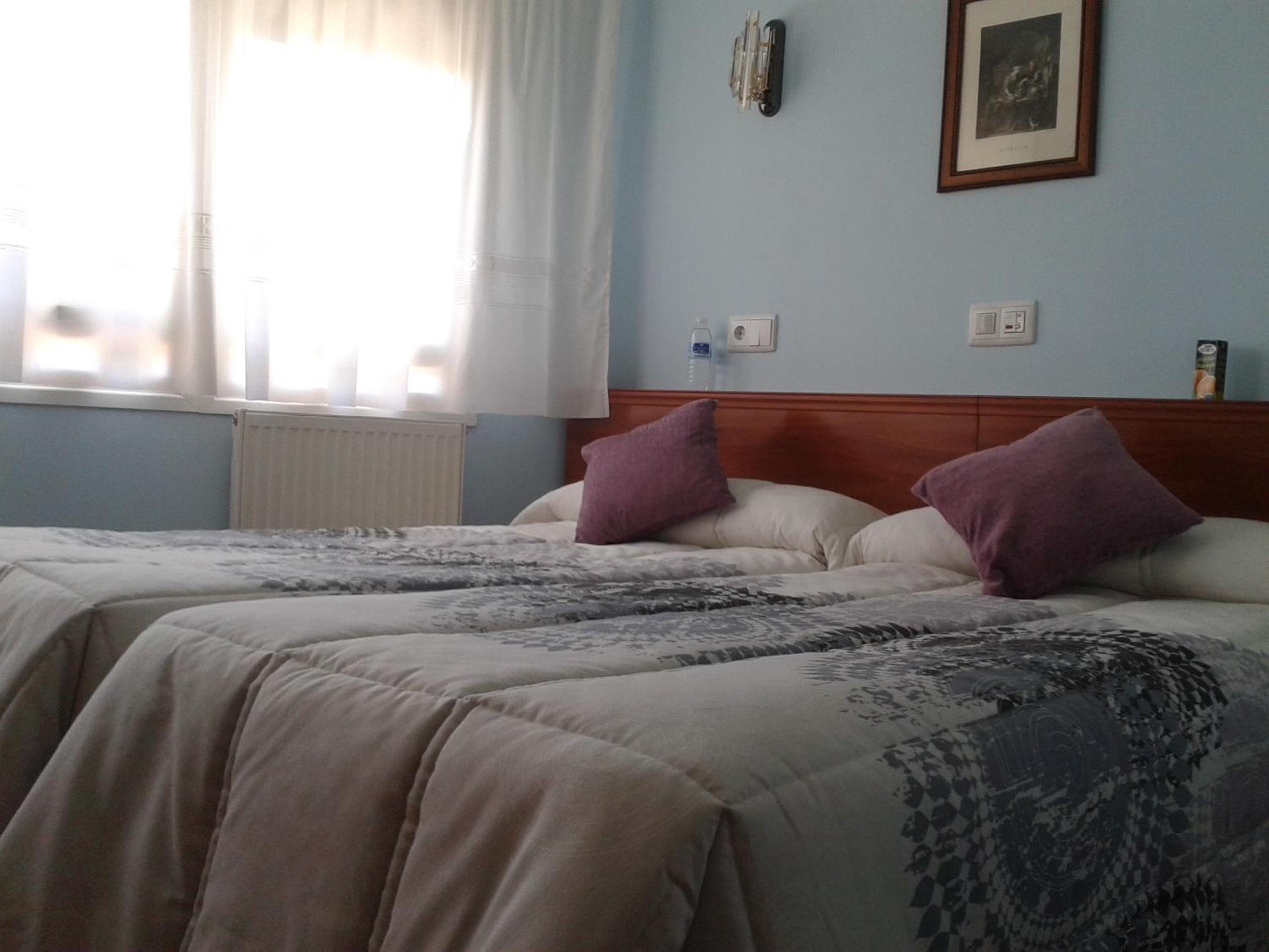 Double Room - Photo 9