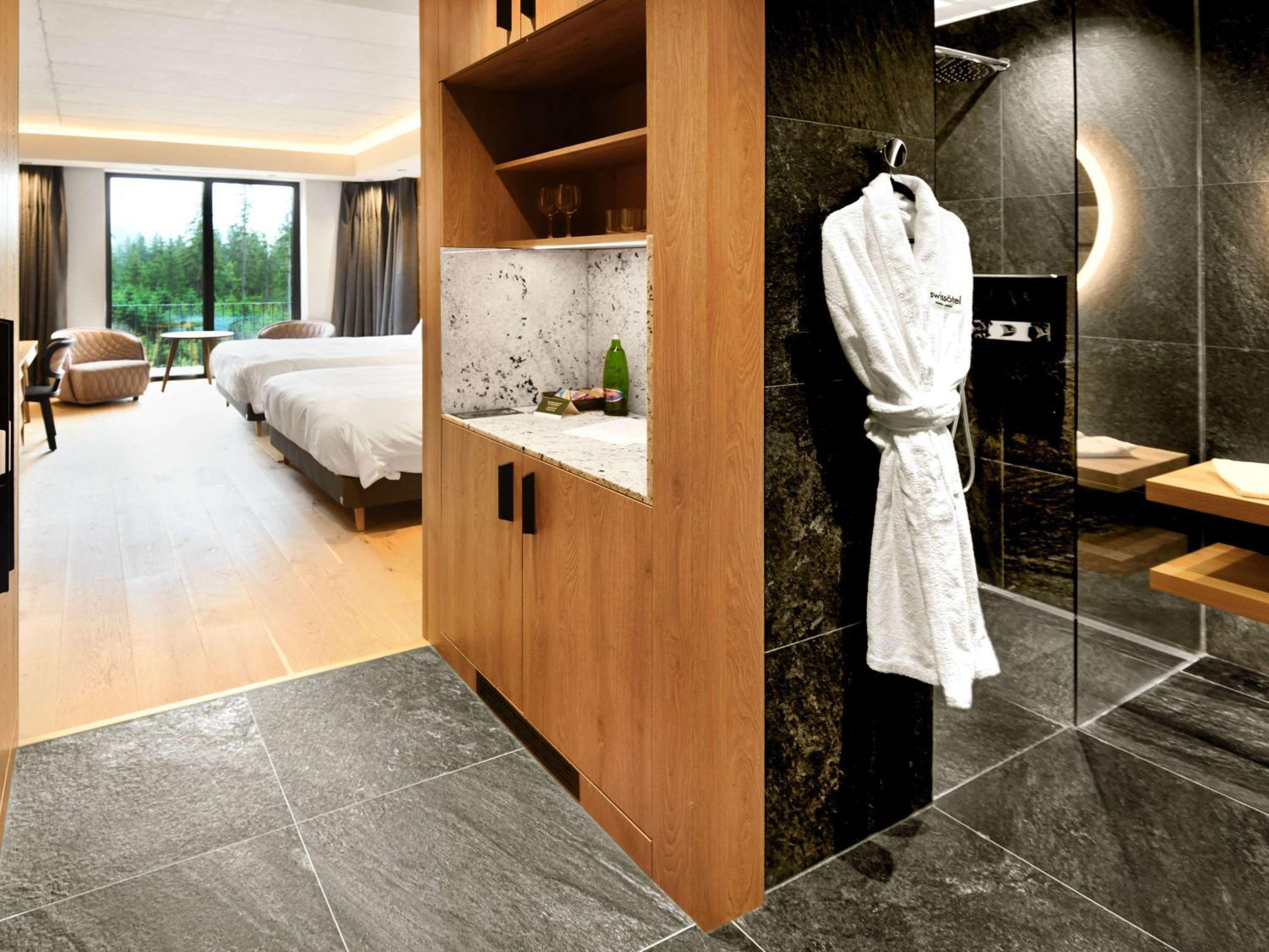 Swiss Advantage Queen Room  - Photo 3