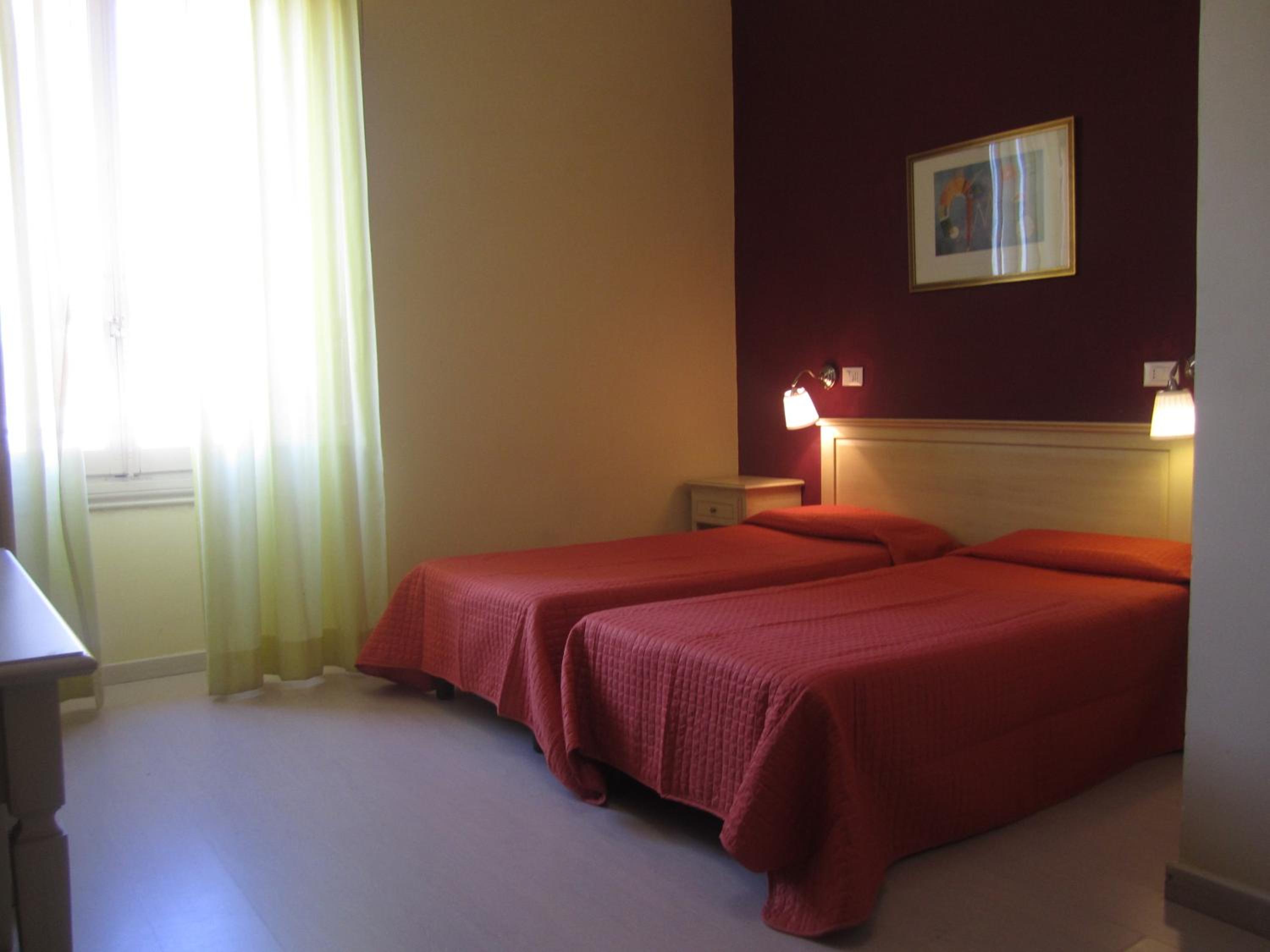 Triple Room with Private Bathroom photo 1