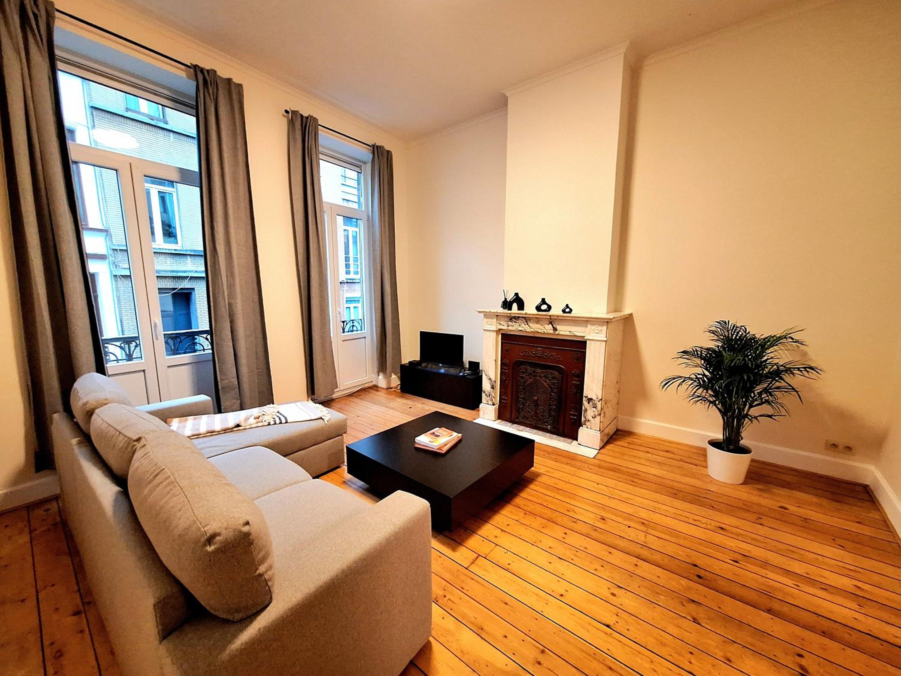 One-Bedroom Apartment
