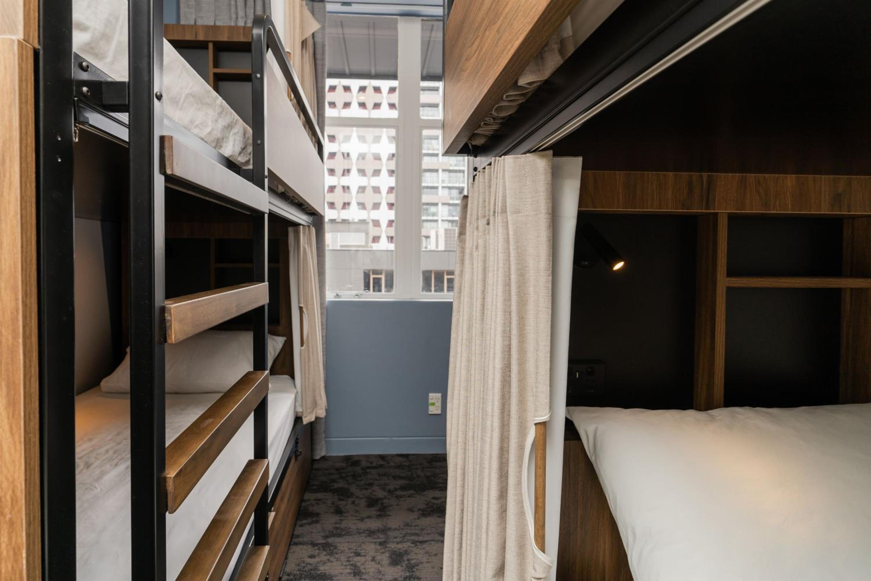 4-Bed Mixed Dormitory Room photo 2