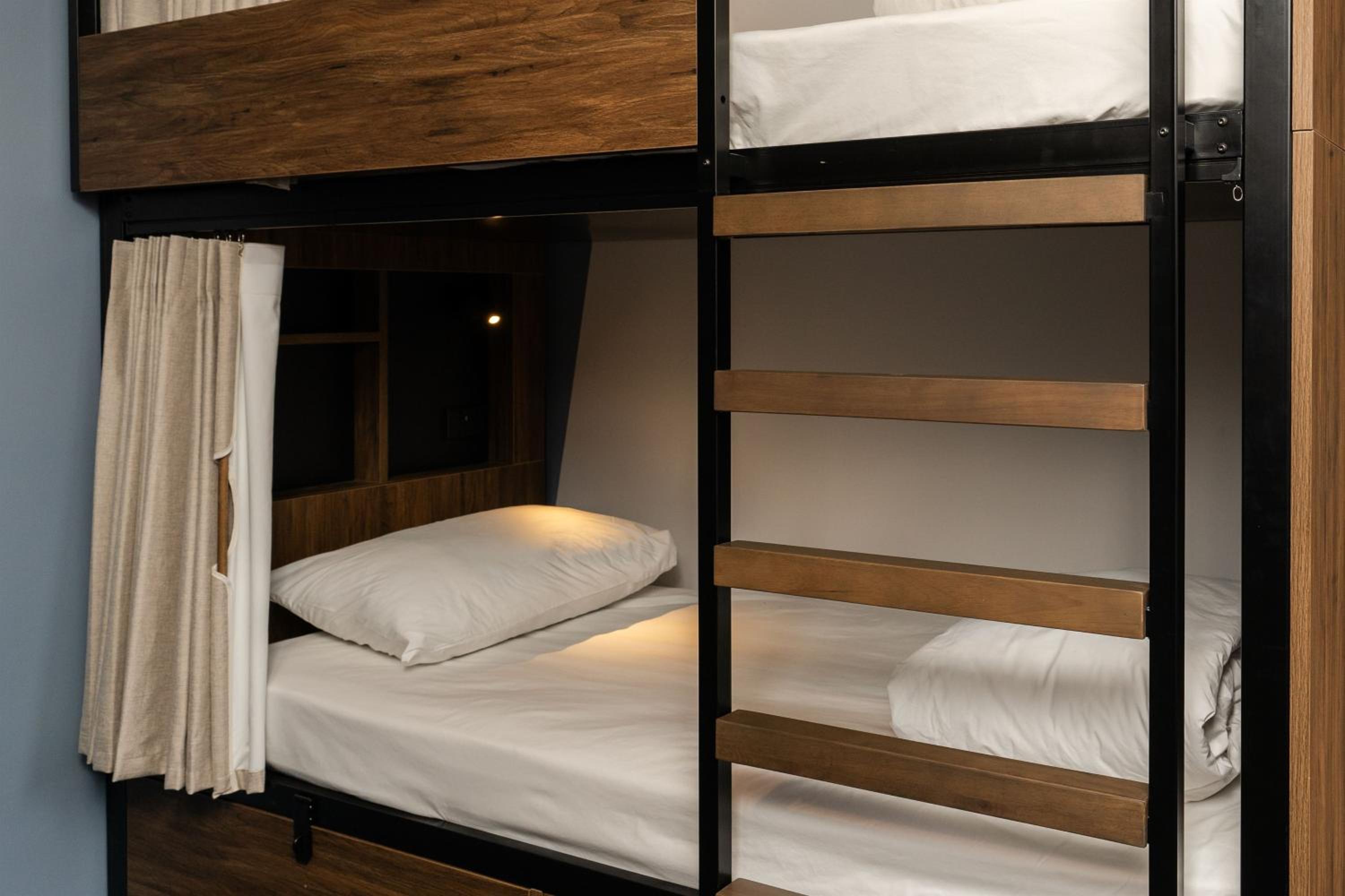 4-Bed Mixed Dormitory Room photo 3
