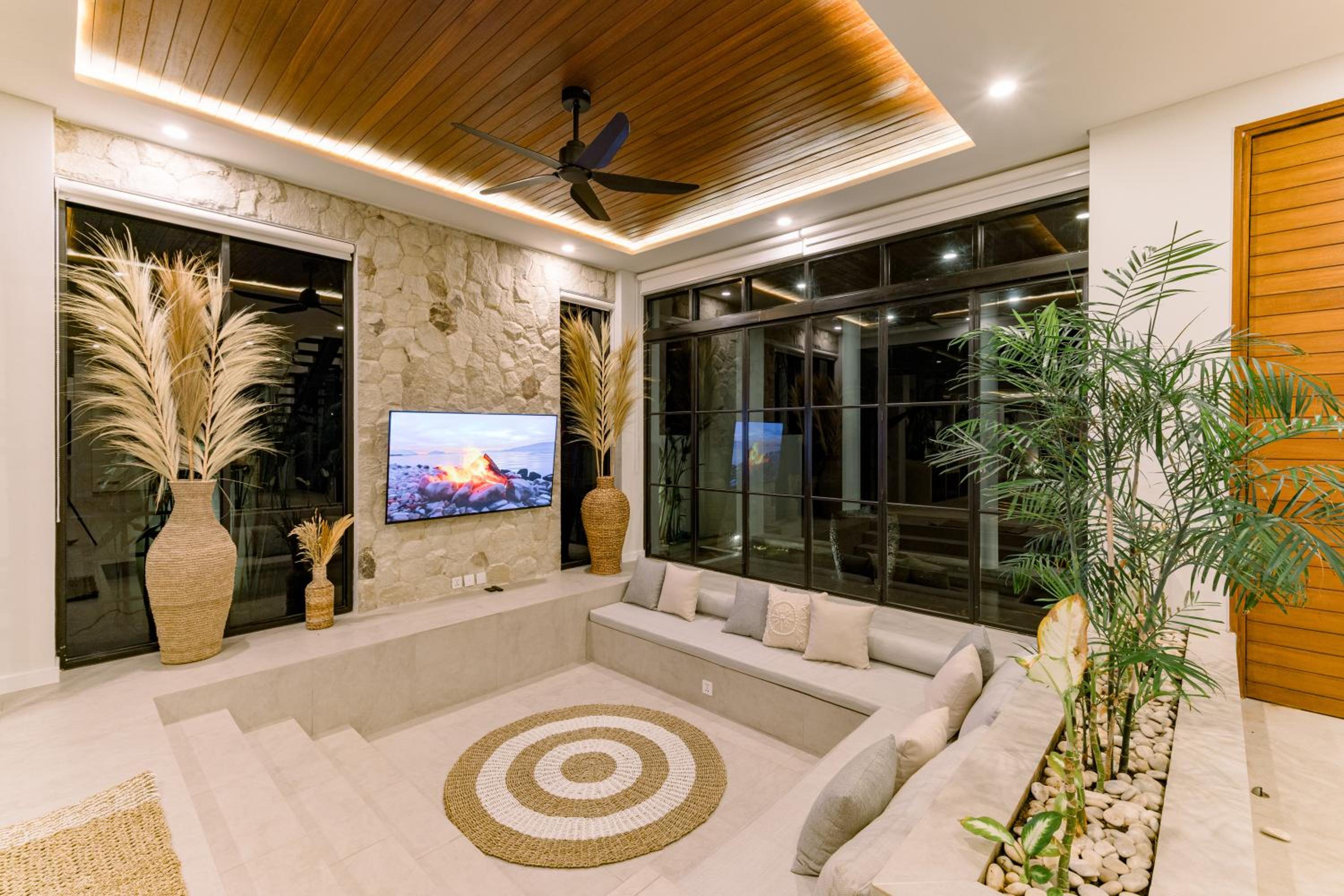 Villa with Sea View photo 2