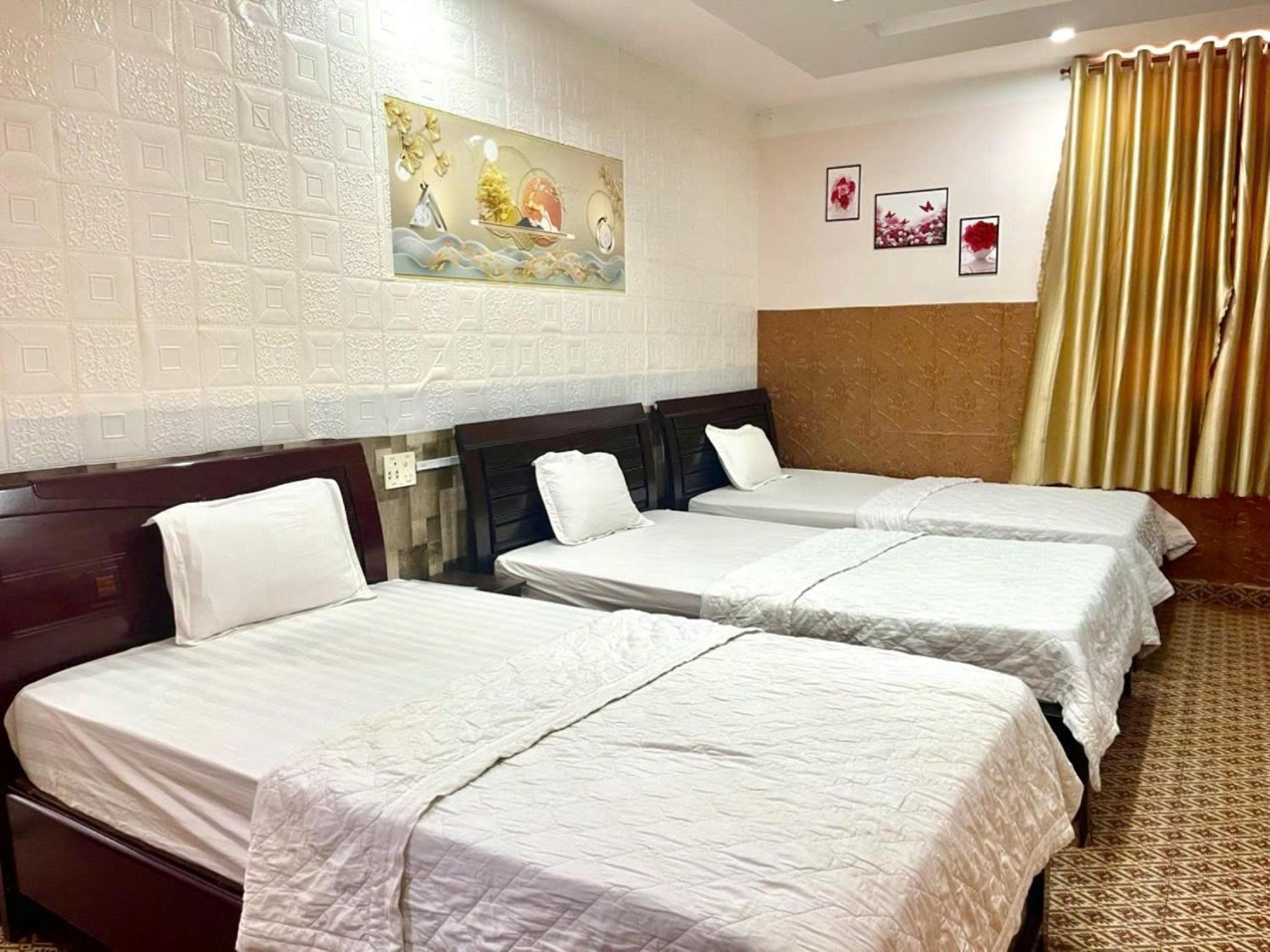Deluxe Triple Room photo 2
