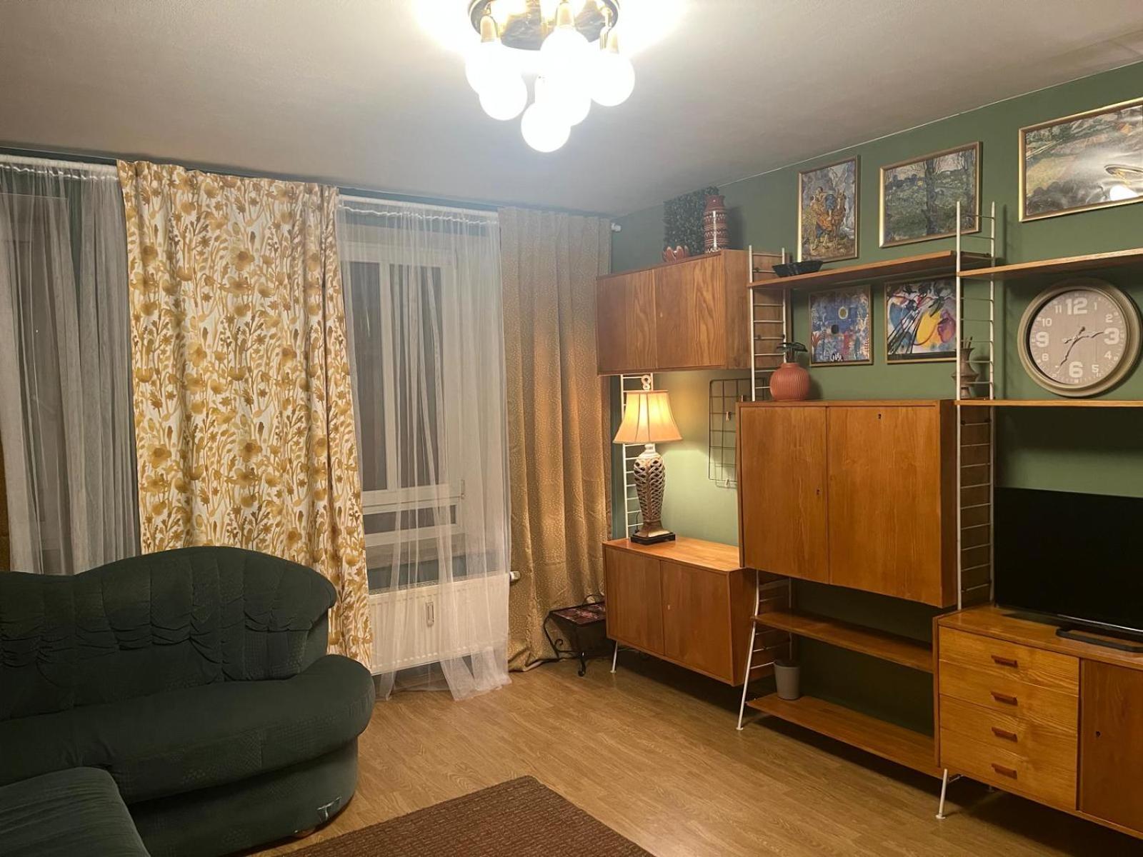 One-Bedroom Apartment photo 1