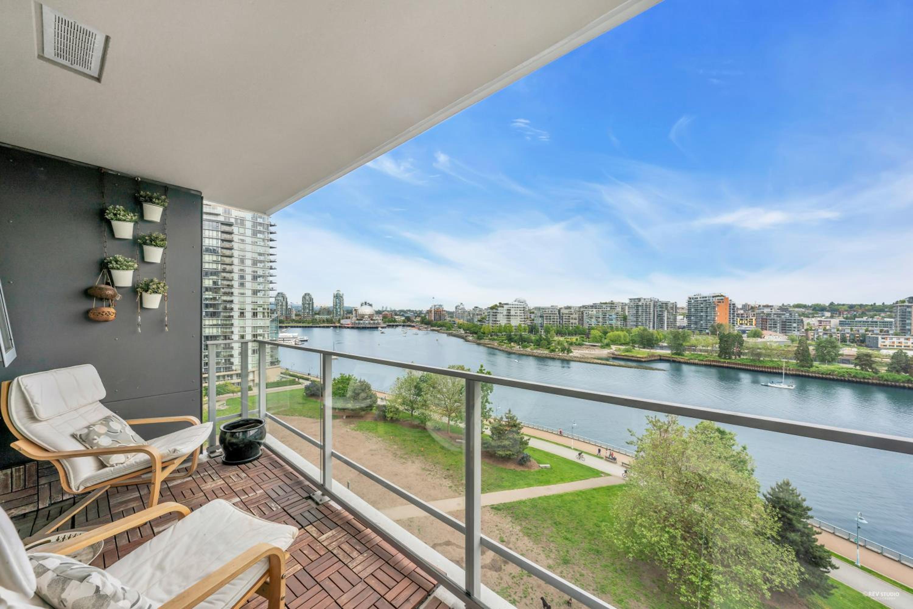 Two-Bedroom Apartment with Ocean View photo 3