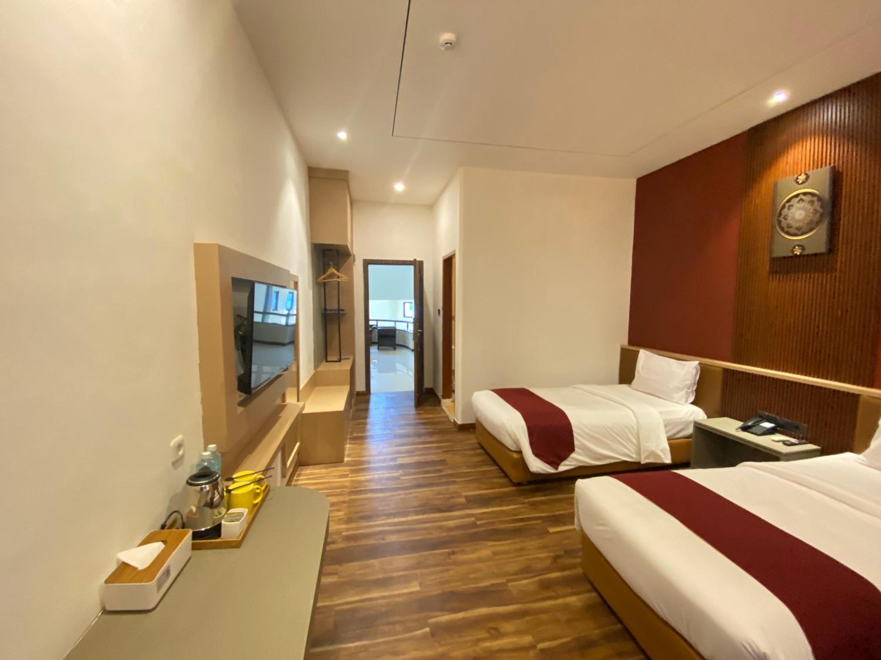 Deluxe Twin Room photo 3