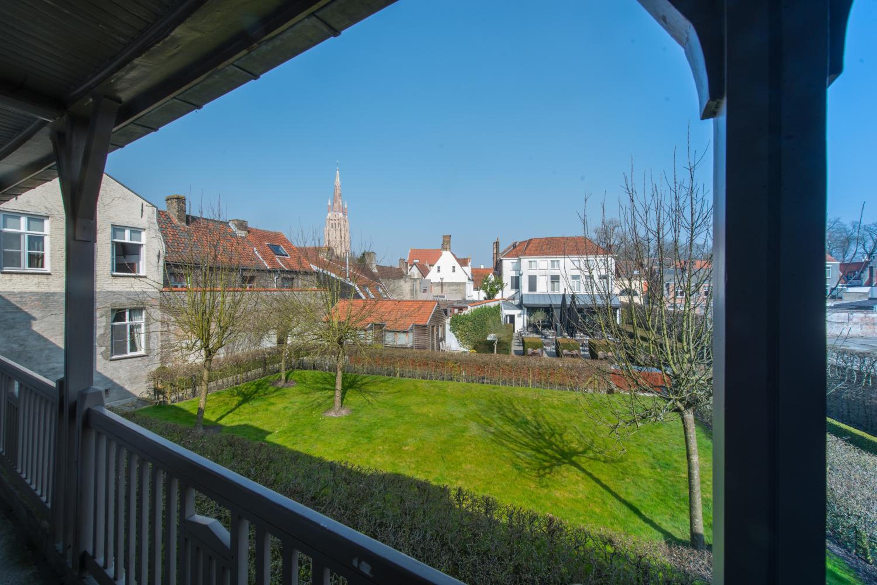 Standard Double Room with Garden View - Photo 11