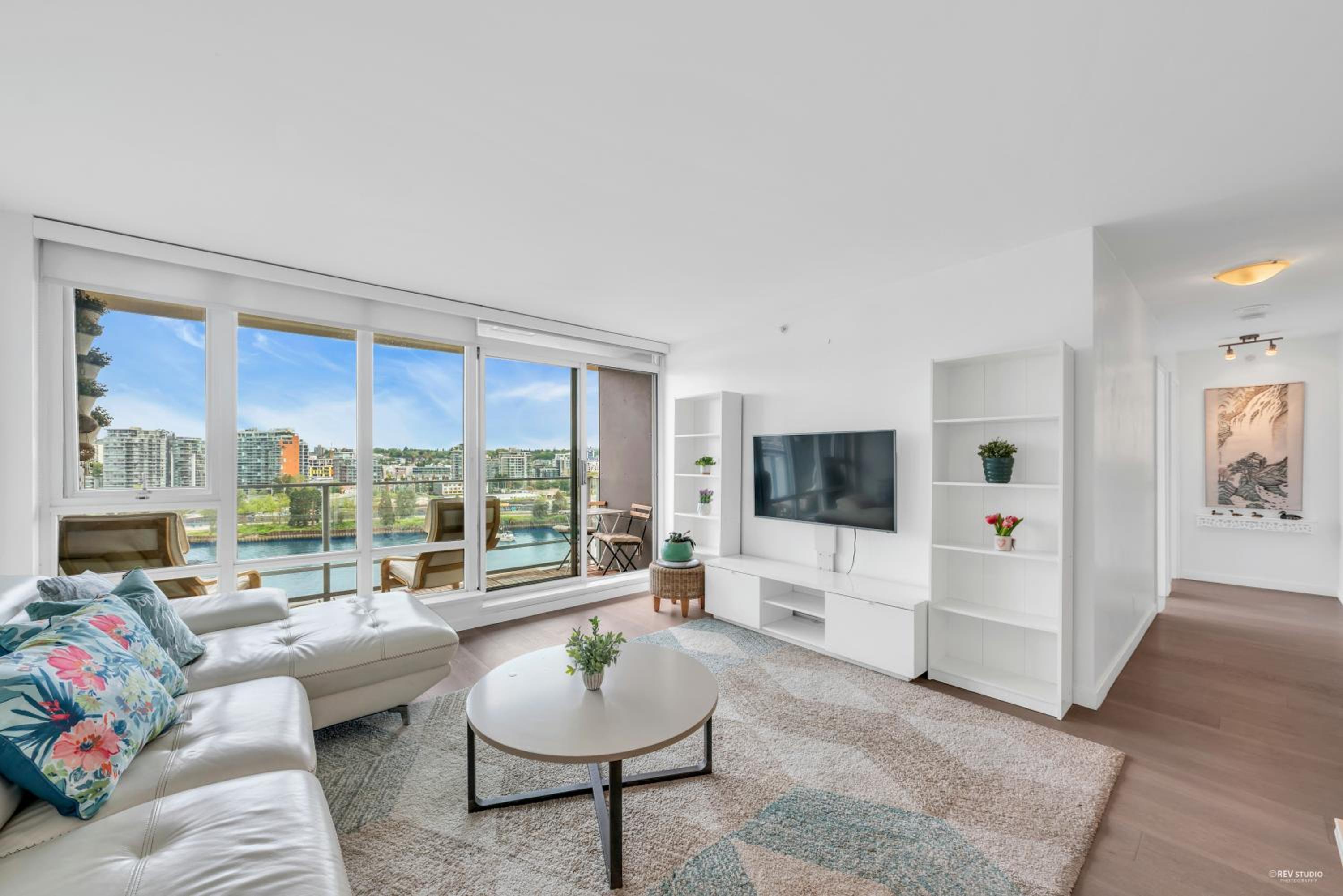 Two-Bedroom Apartment - Oceanfront  photo 1