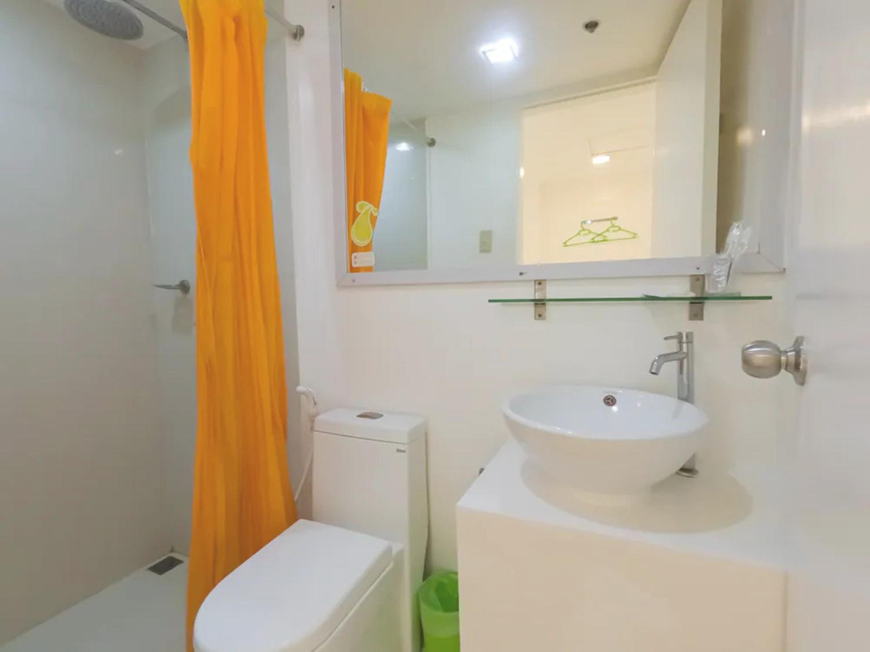 Budget Double Room - Photo 4