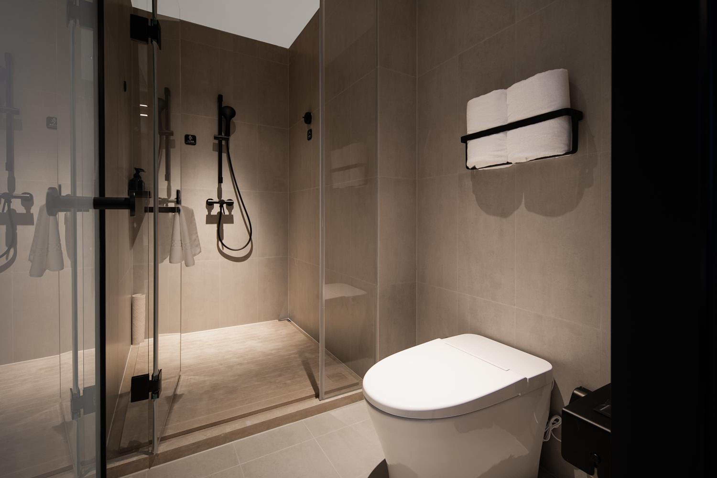 Selected Double Room photo 3