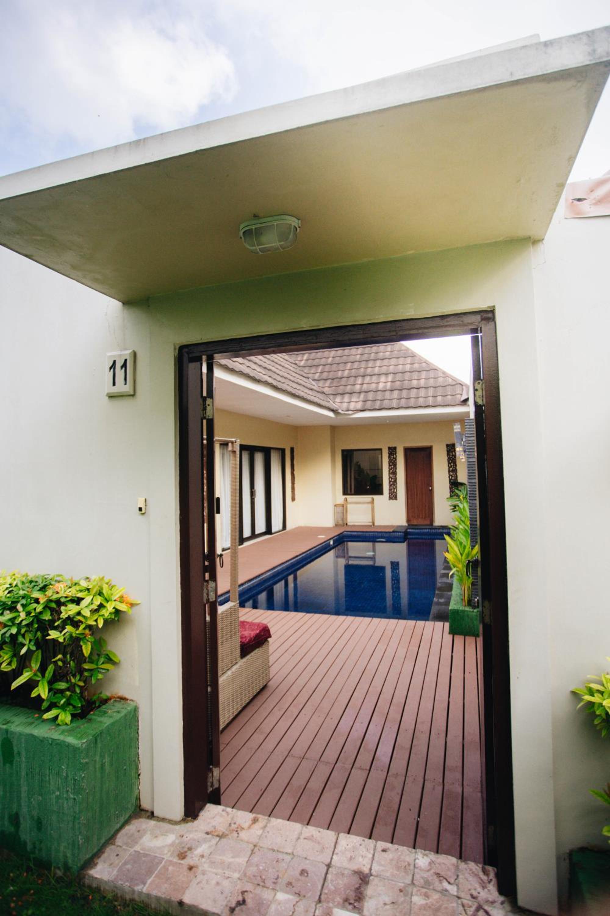 Double Room with Pool View photo 3