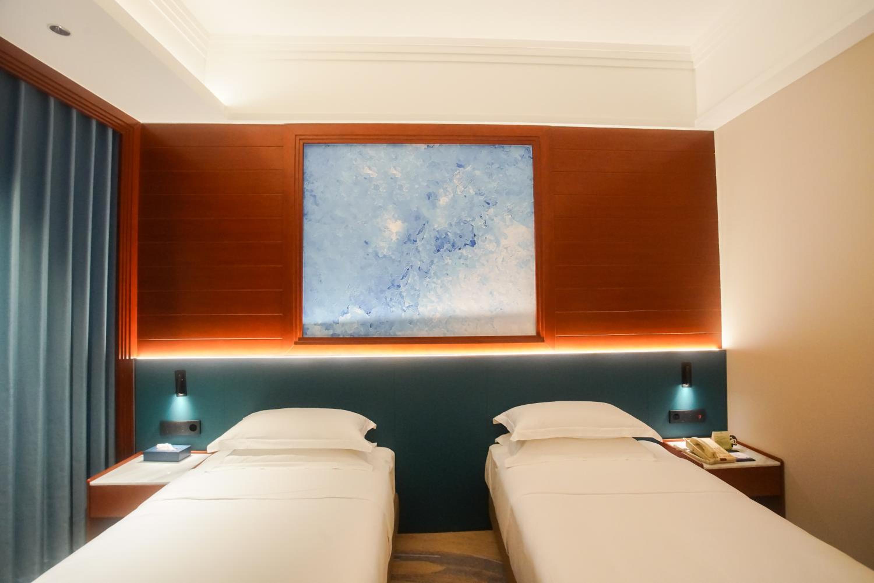 Ocean Smart Room photo 1