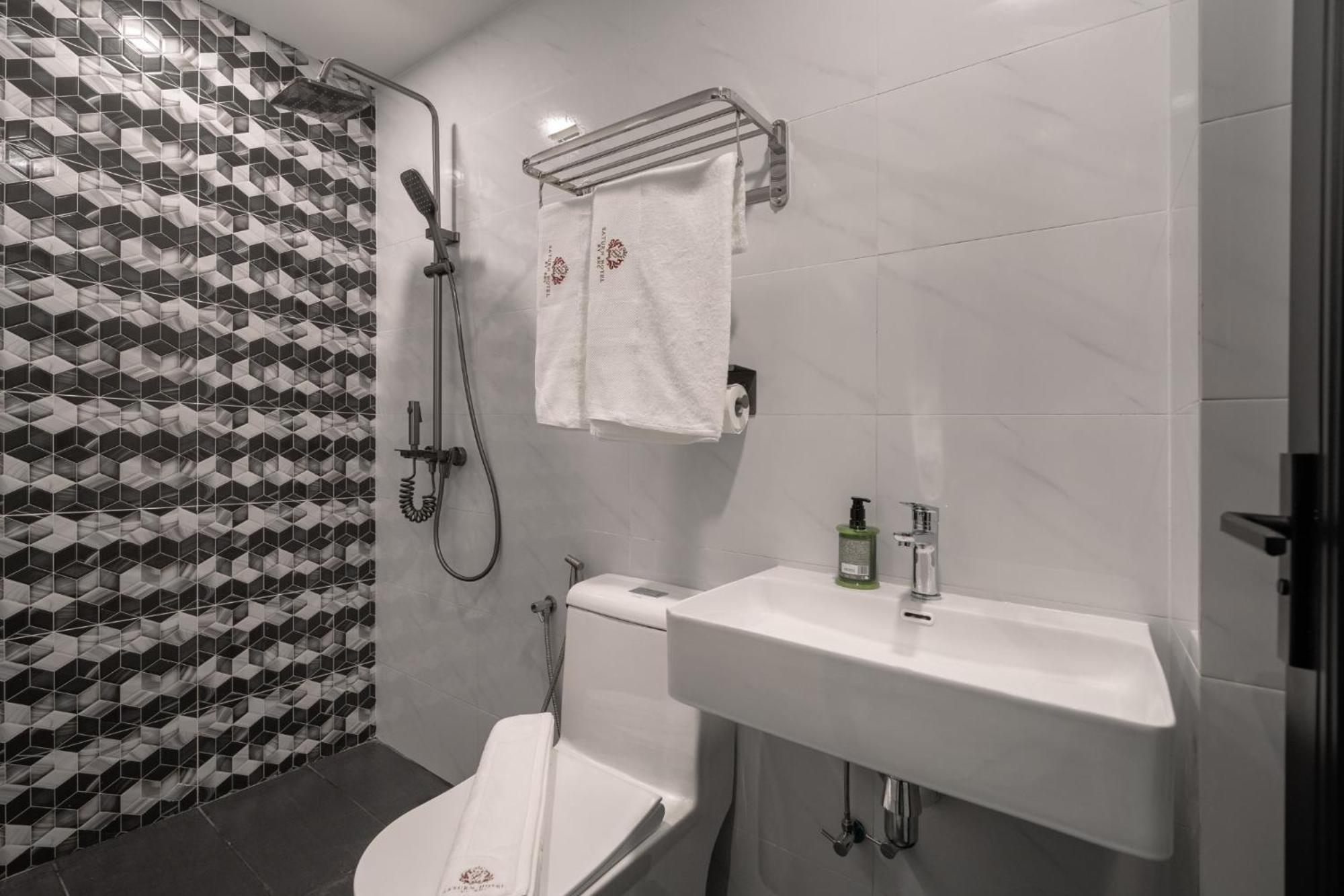 Deluxe Room - Photo 1