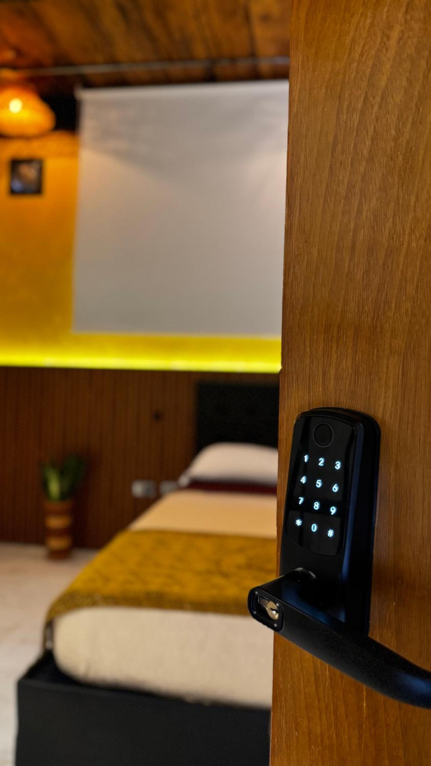 Double Room with Private Bathroom photo 2