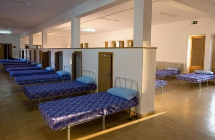 Single Bed In Dormitory Room photo 2