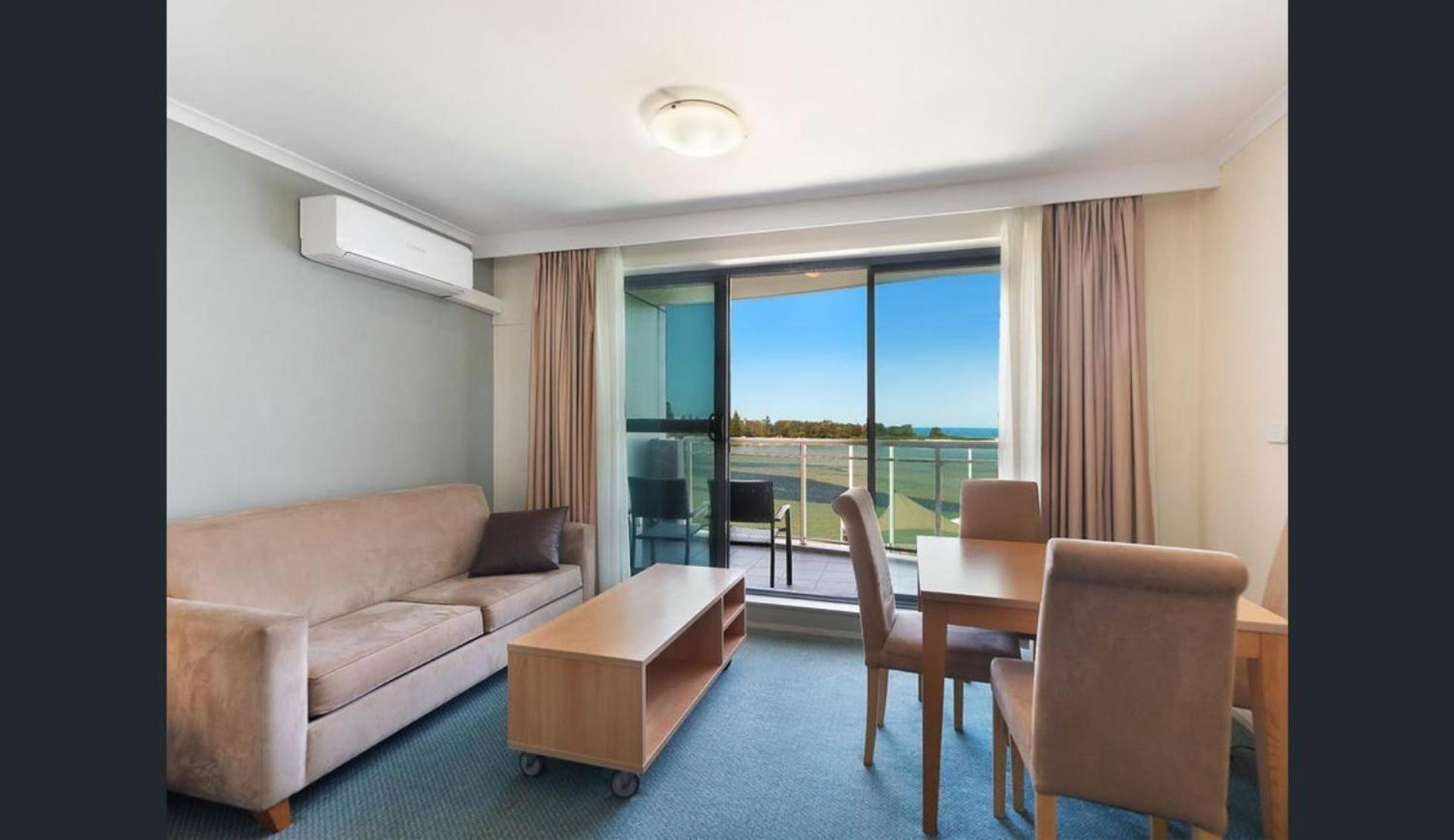 Apartment with Balcony photo 1