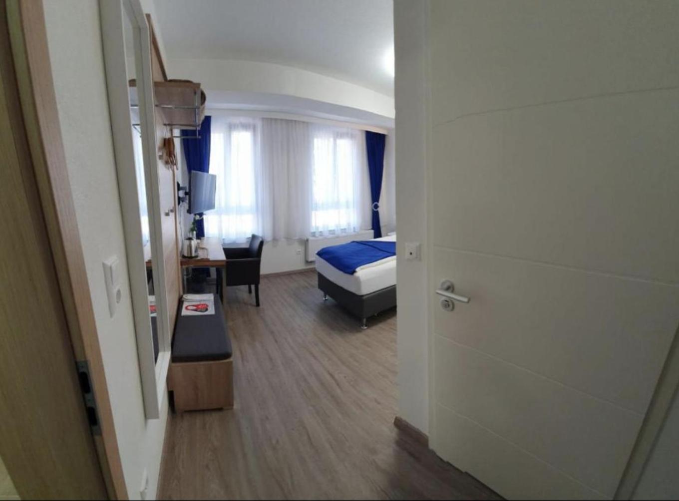 Budget Double Room photo 1