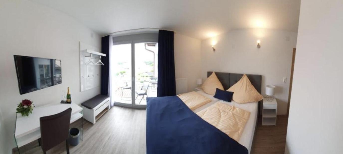 Double Room with Balcony photo 3