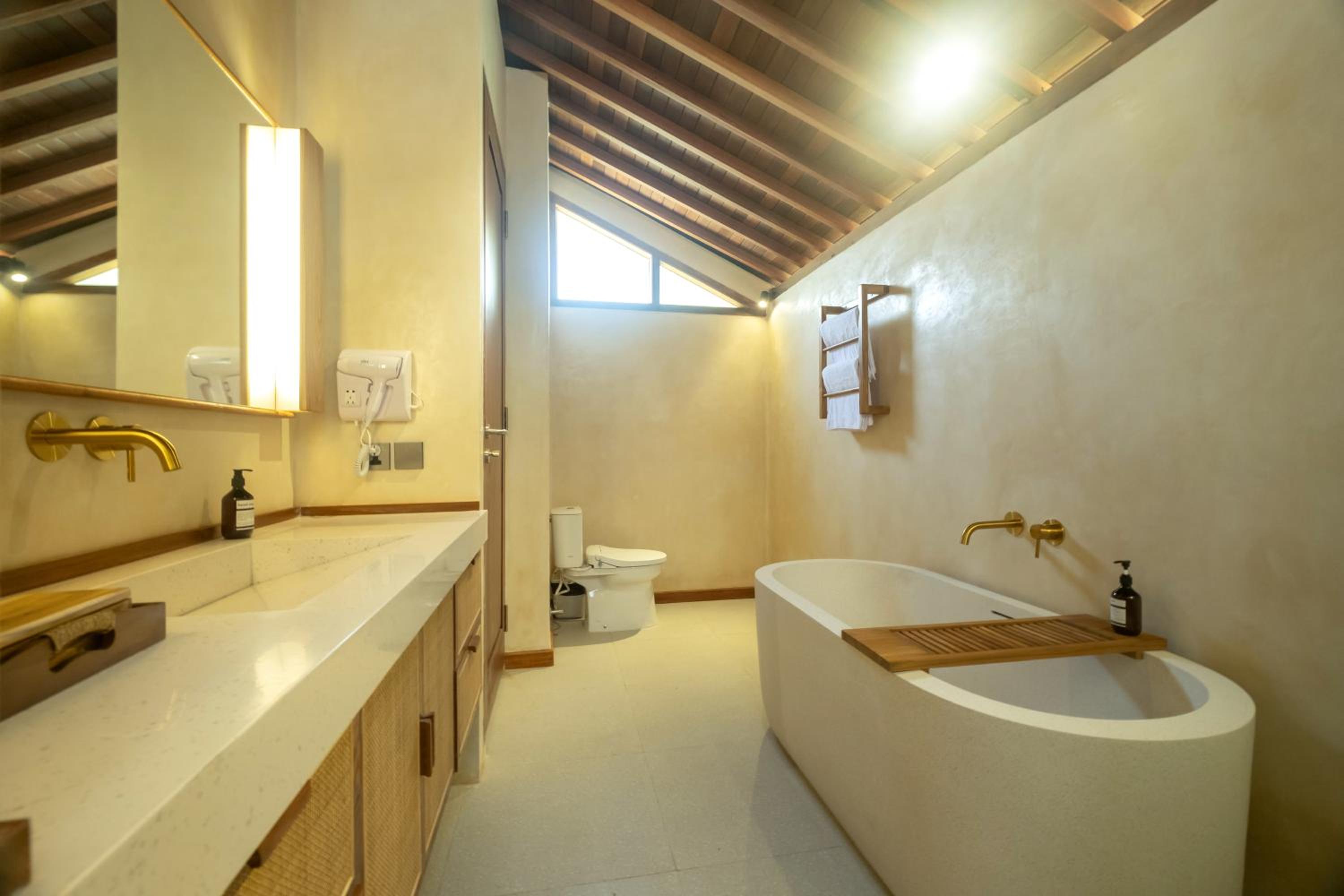 Suite - Wooden House with Bathtub and Free Shuttle to Ubud Central  - Photo 4