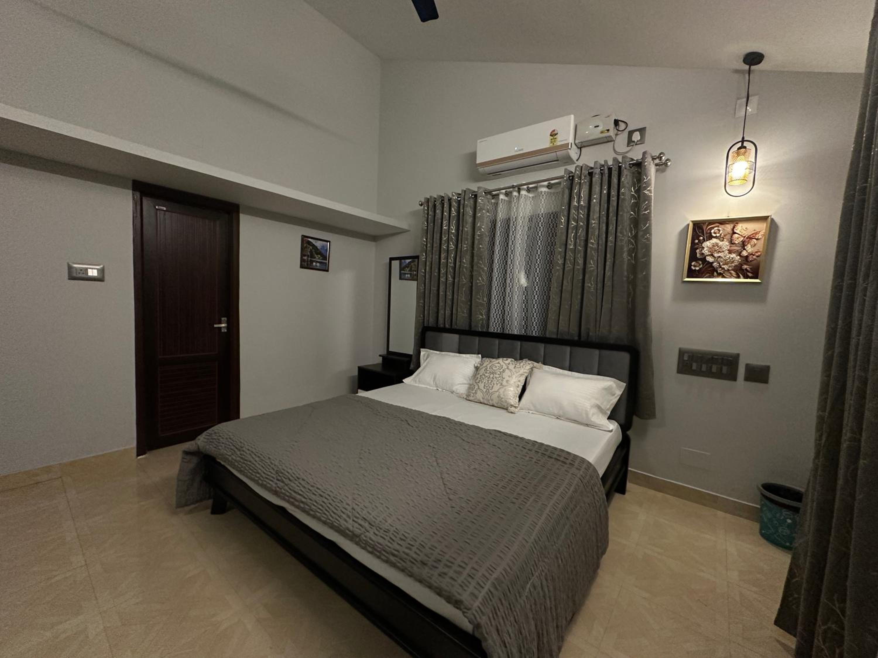 Villa photo 1