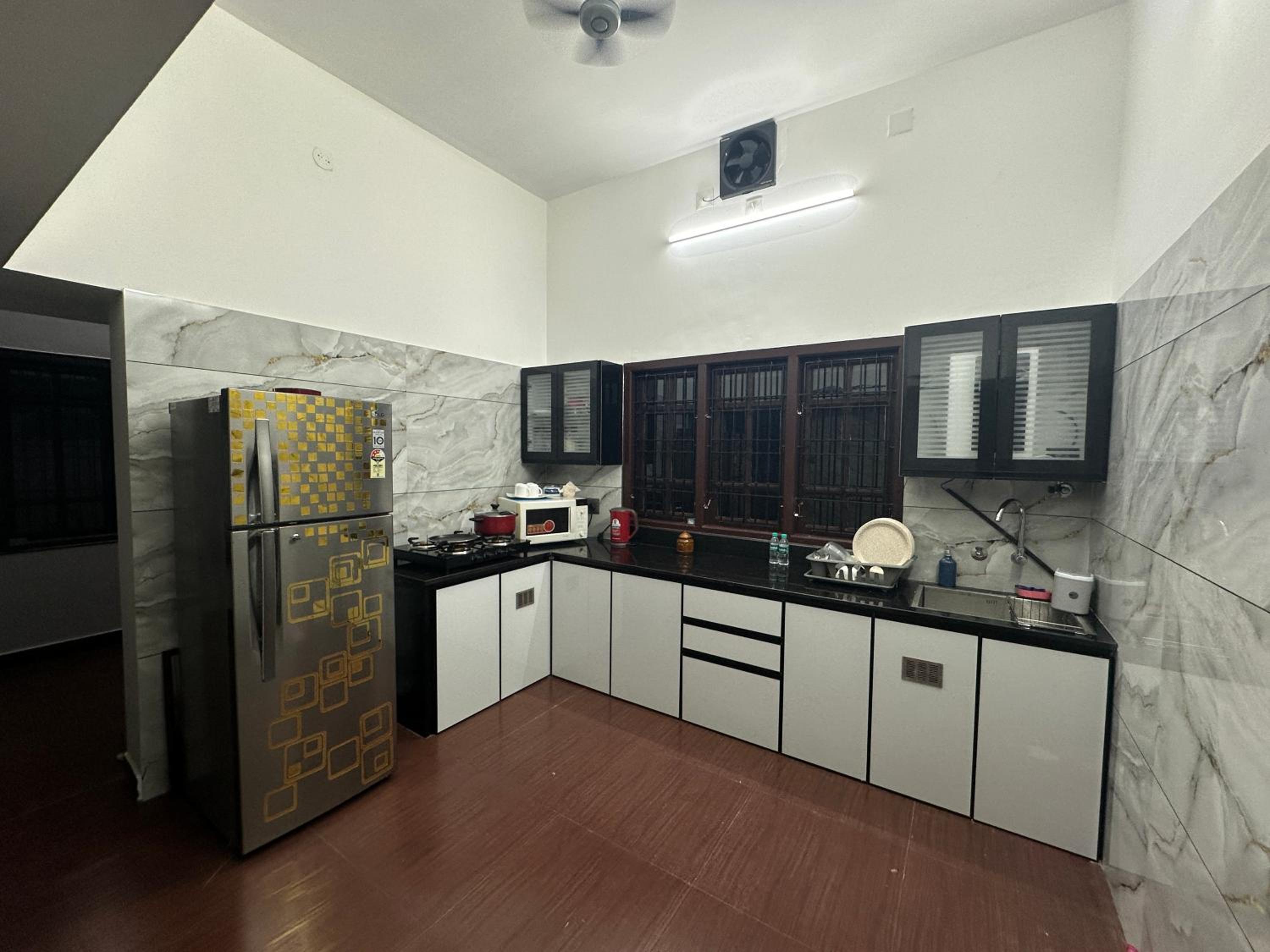 Villa photo 2
