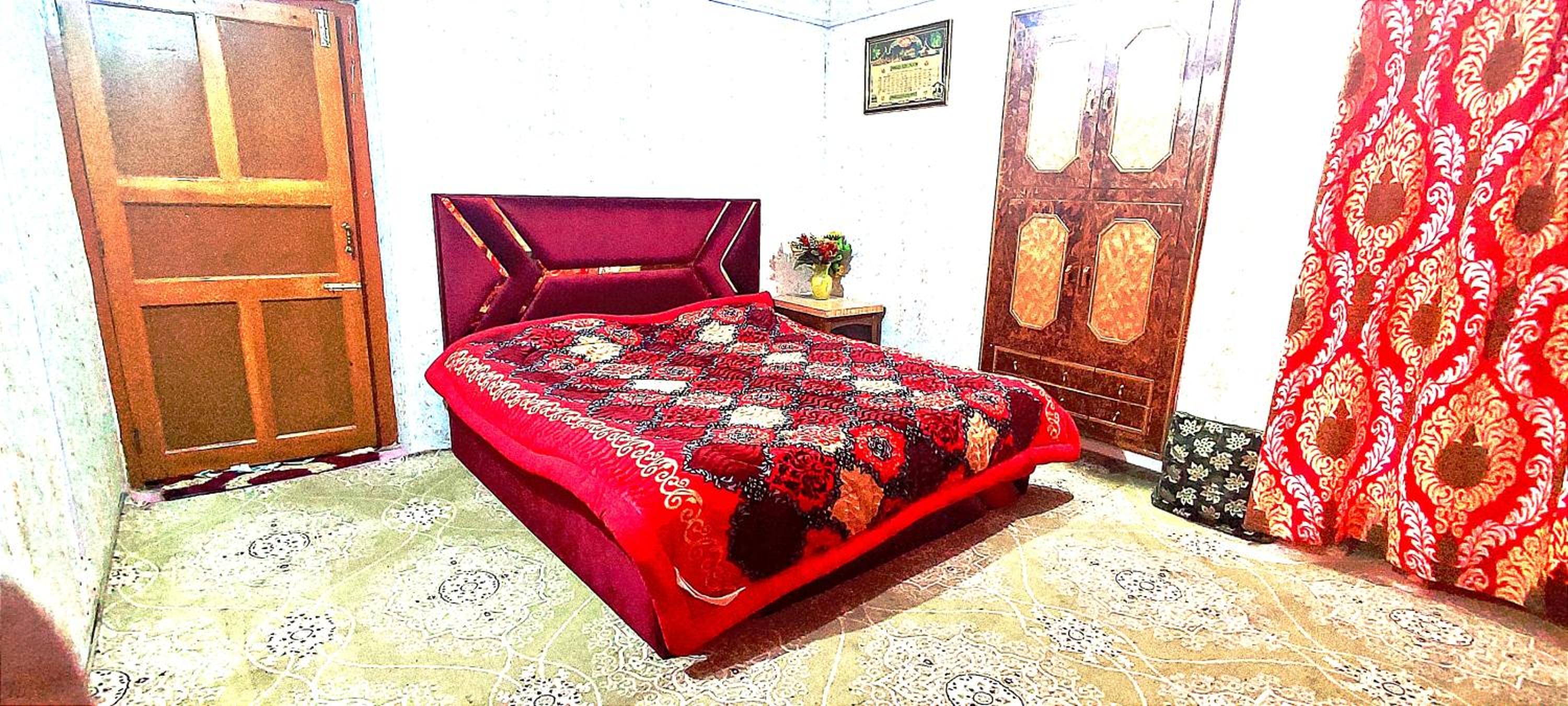 Deluxe King Room photo 2