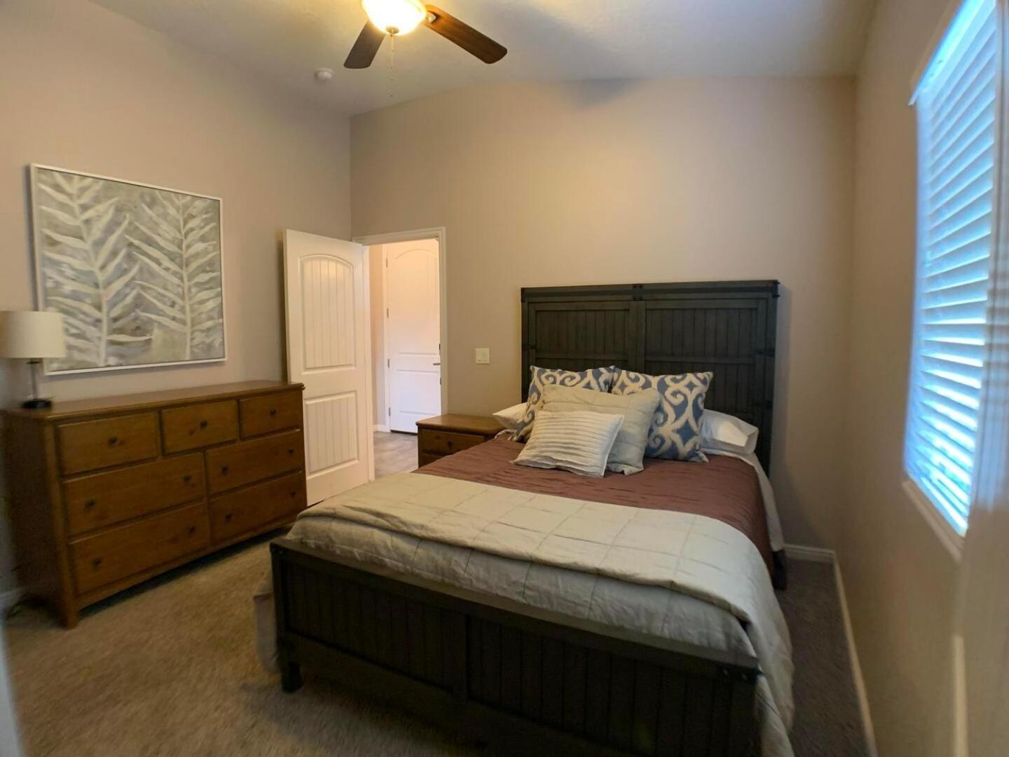 Three-Bedroom Holiday Home  photo 2