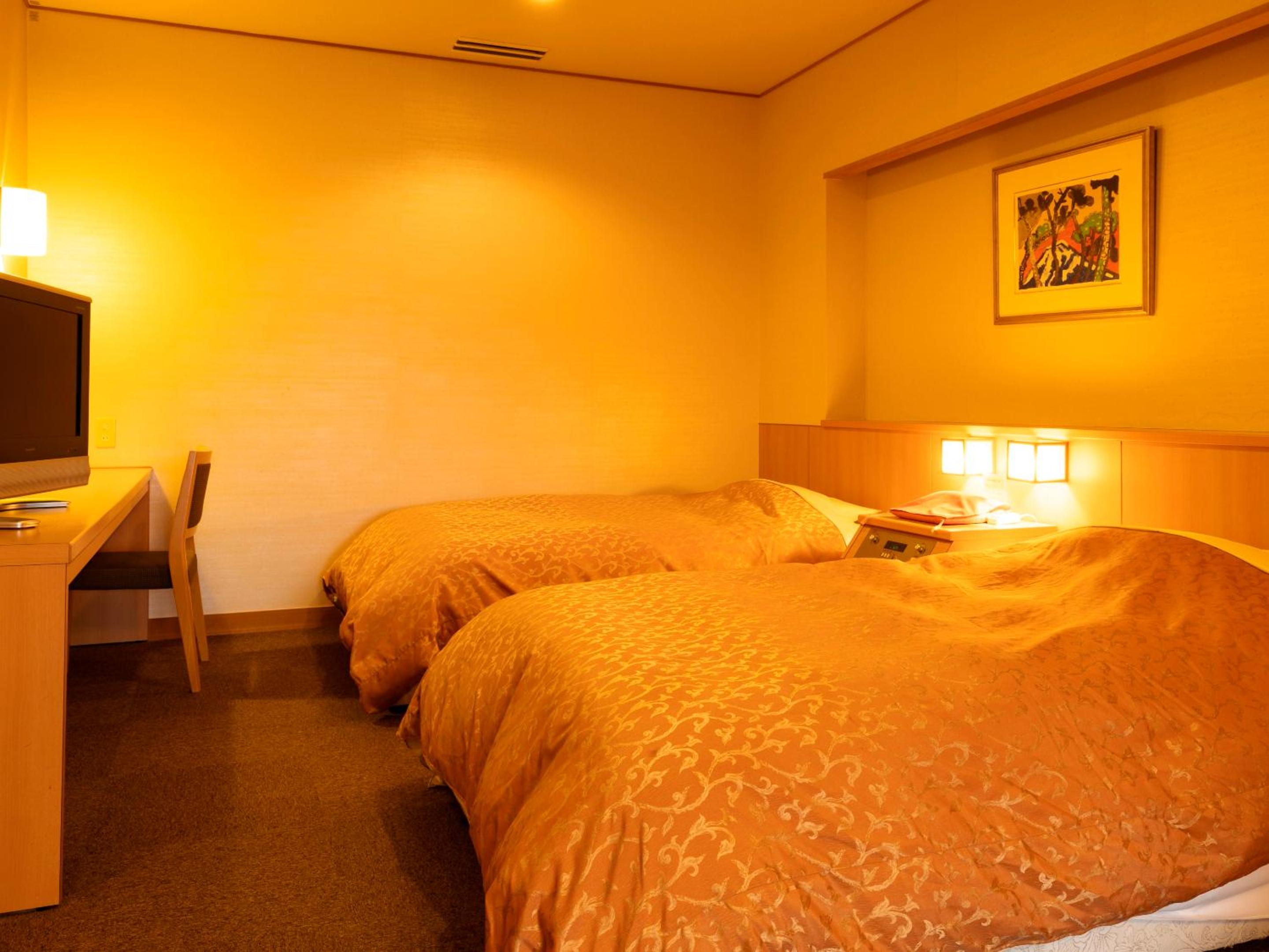 Twin Room with Tatami Area - Non-Smoking photo 3