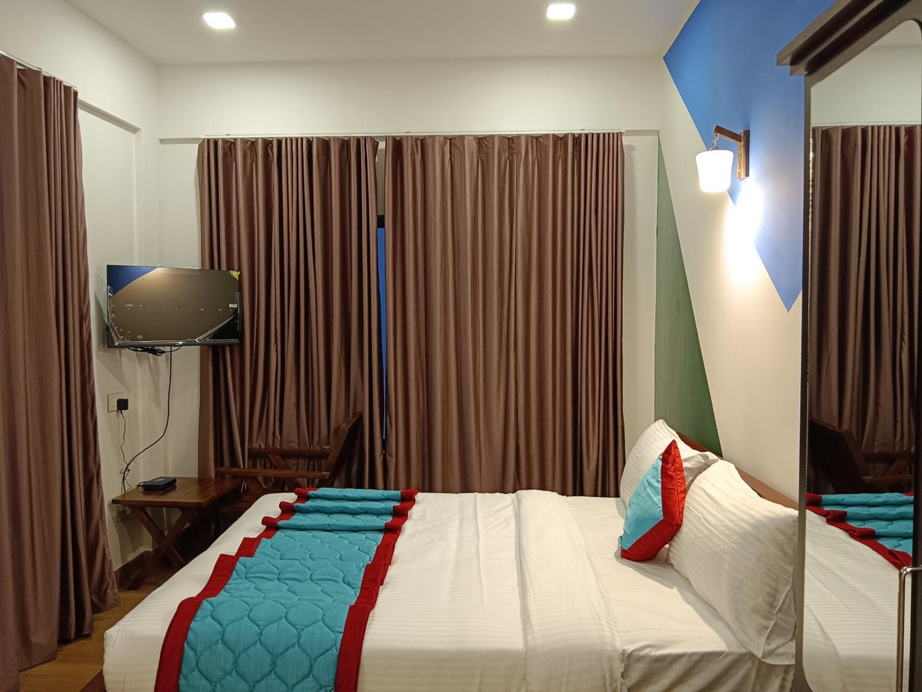 Deluxe Double Room with Balcony