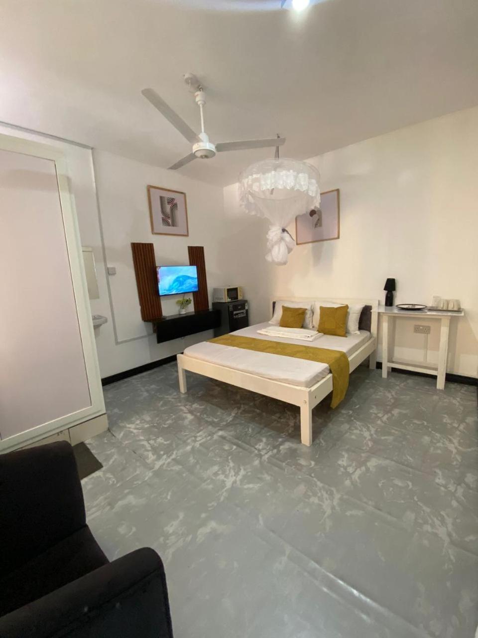 Deluxe Single Room