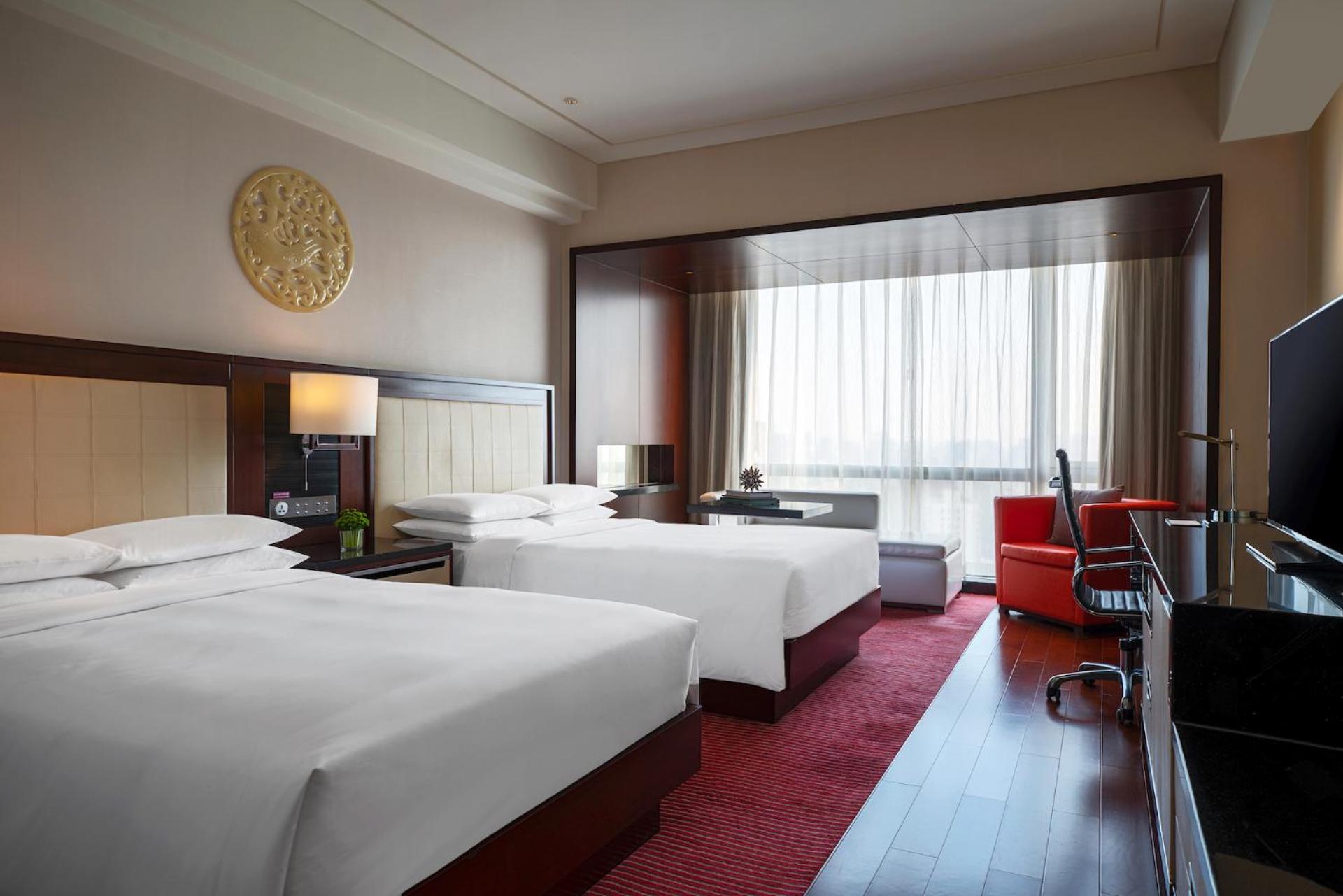 2 Double Beds, Club Lounge Access, Guest Room (include Happy Hour Alcohol Drinks & Light Buffet + 10% for Food & Beverage) photo 3