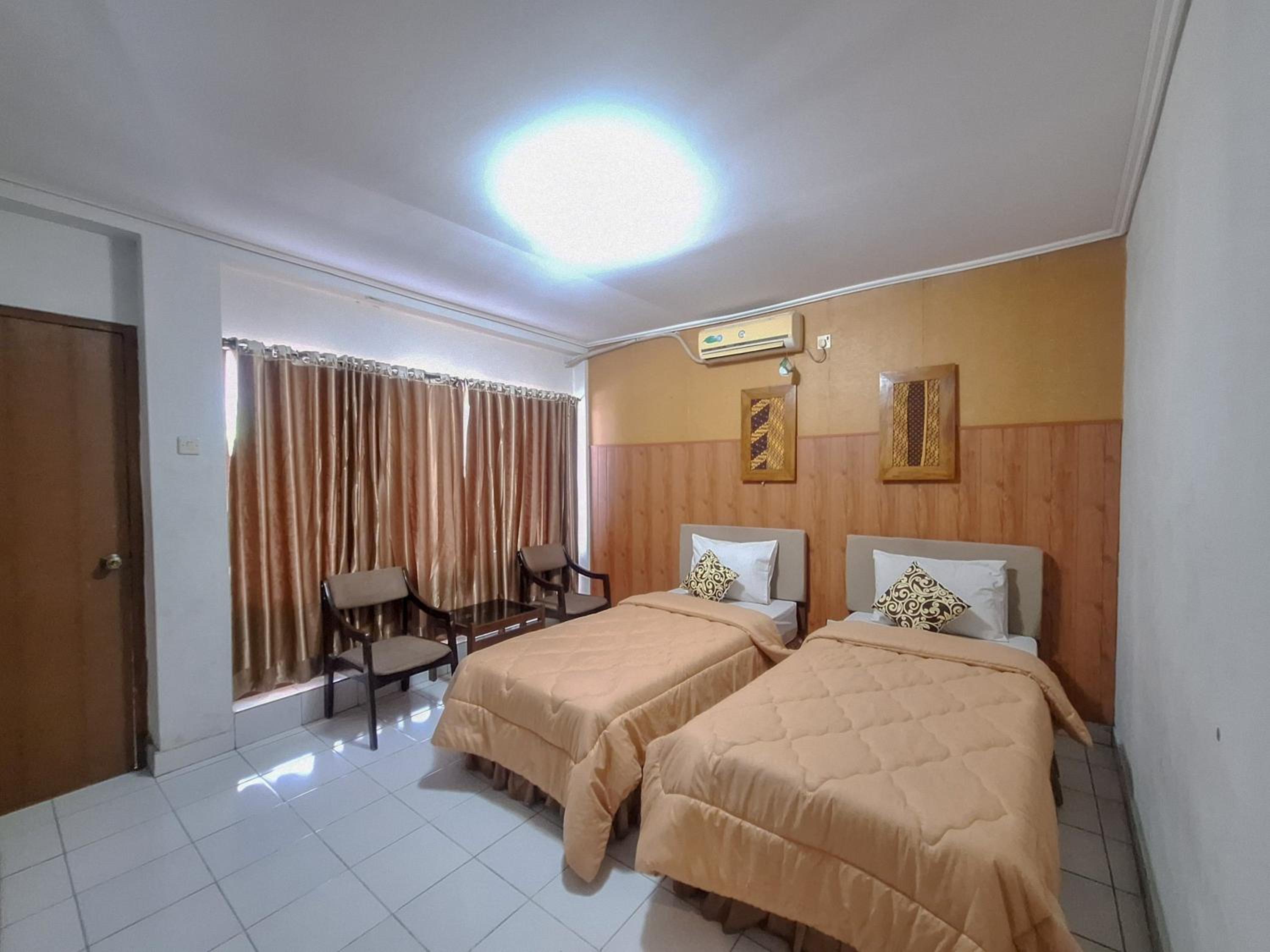 Standard Twin Room