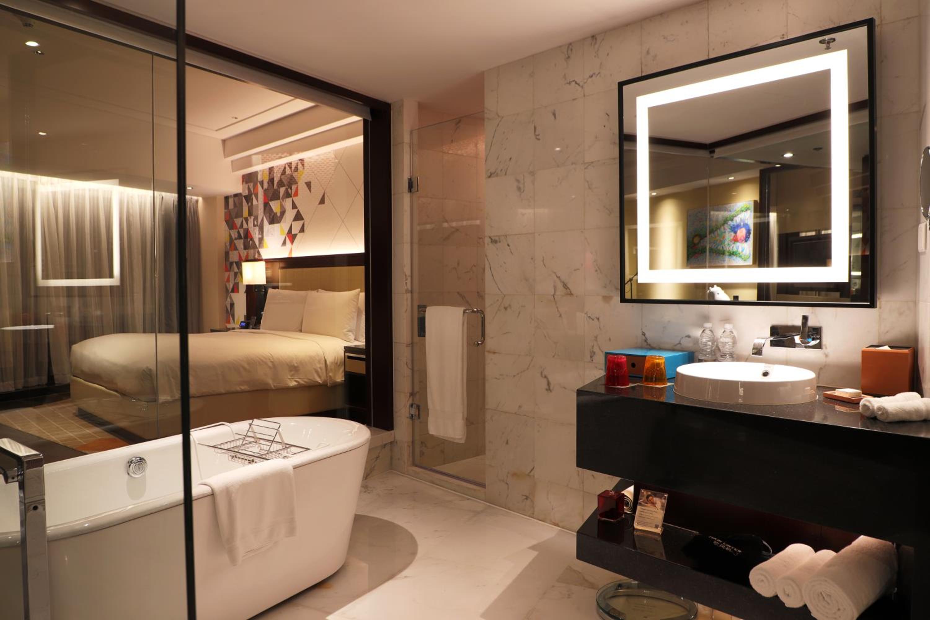 Family Suite - Photo 8