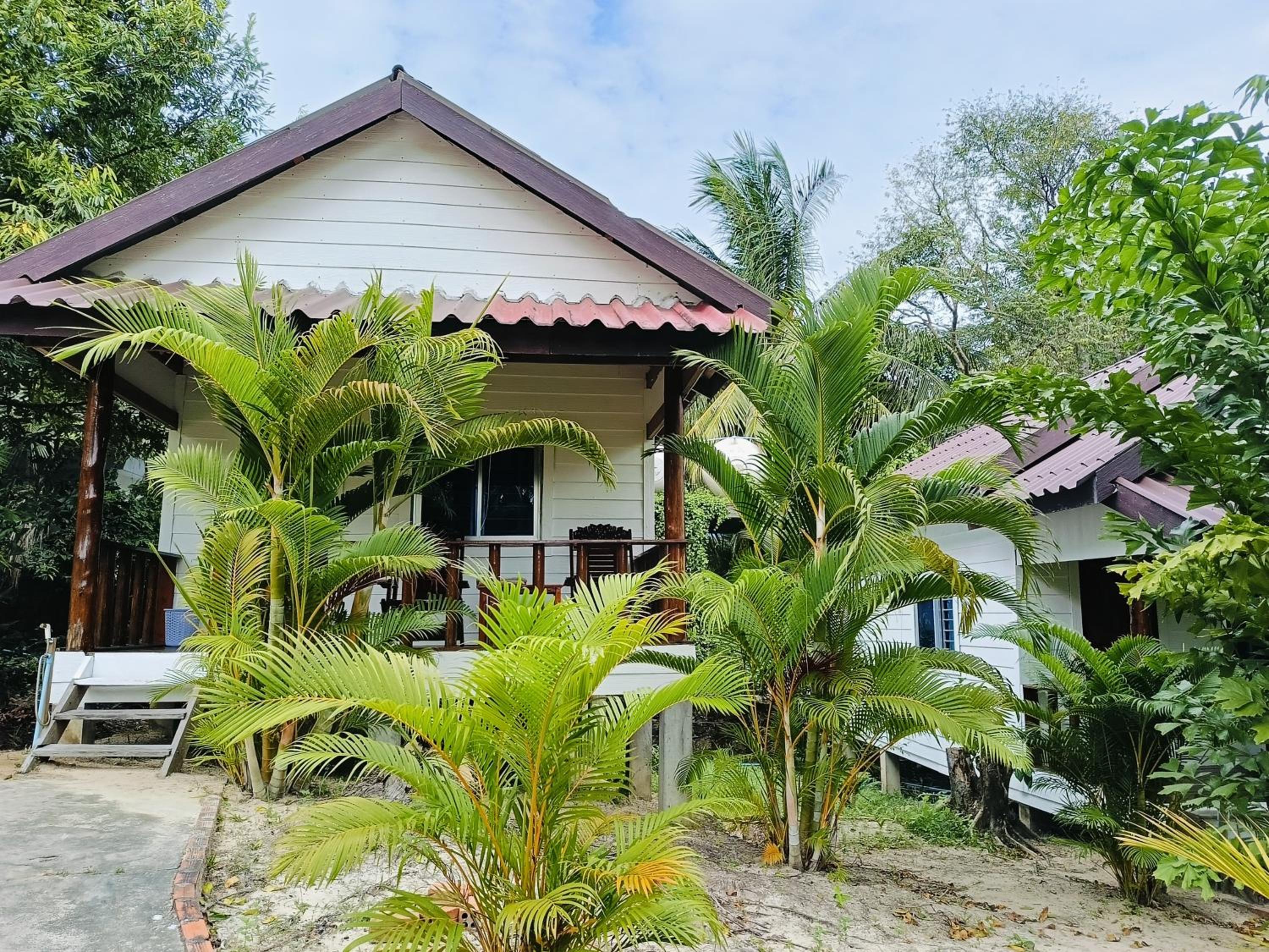 Deluxe Double or Twin Room with Balcony
