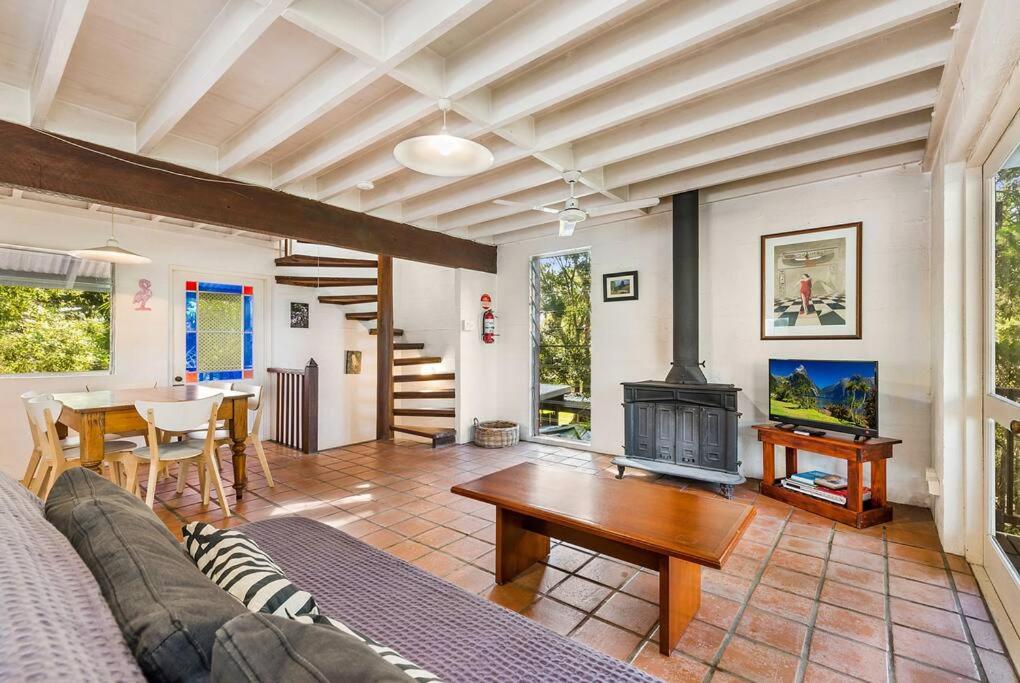 Three-Bedroom House photo 2