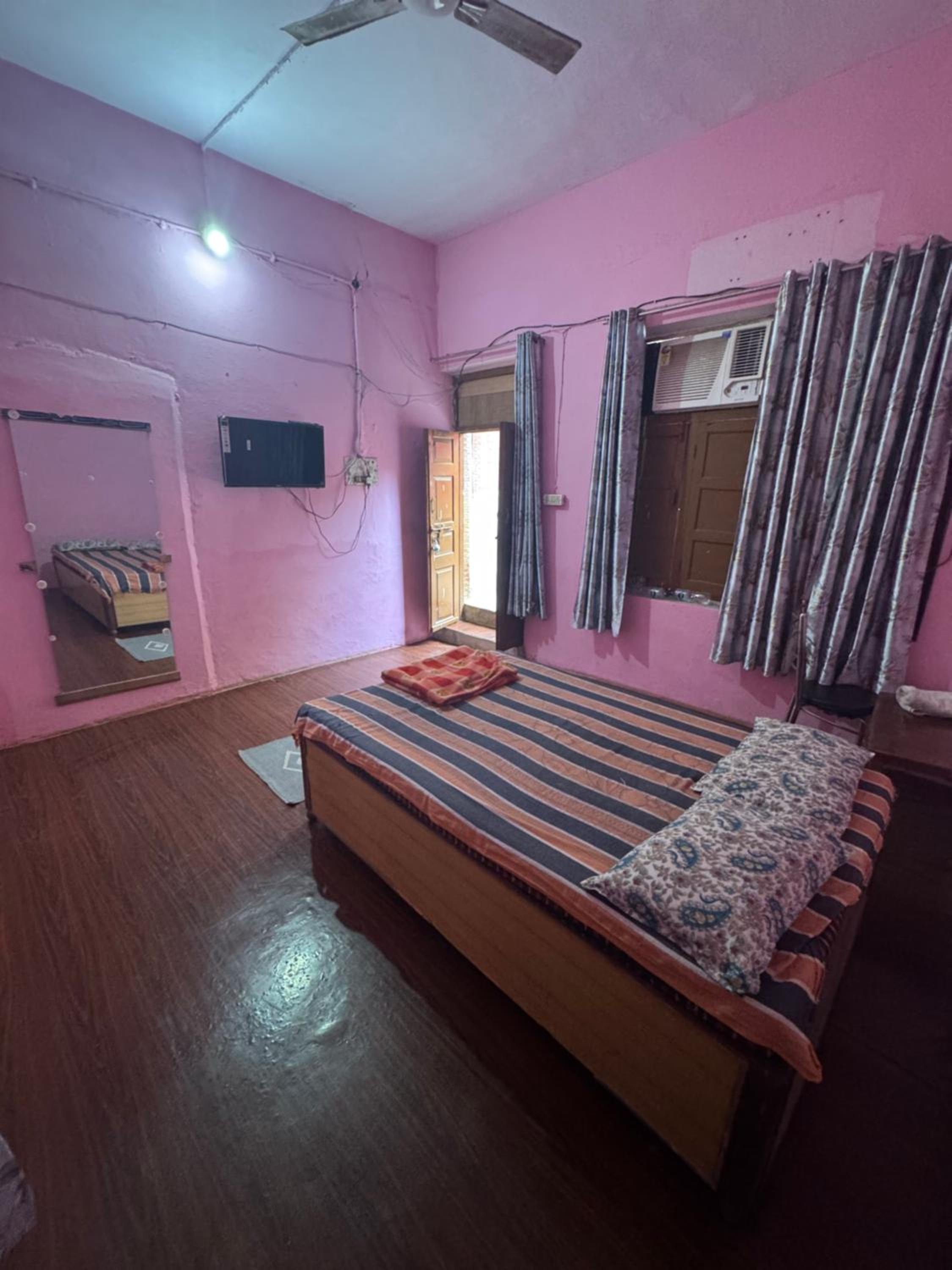Budget Double Room photo 1