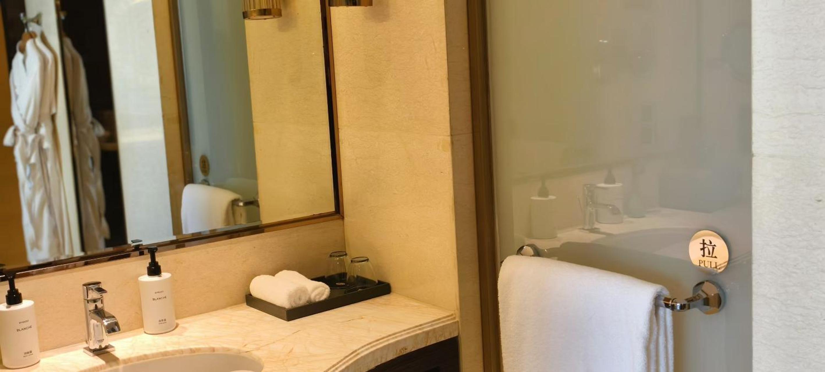 Classic Twin Room - High Floor - Photo 4